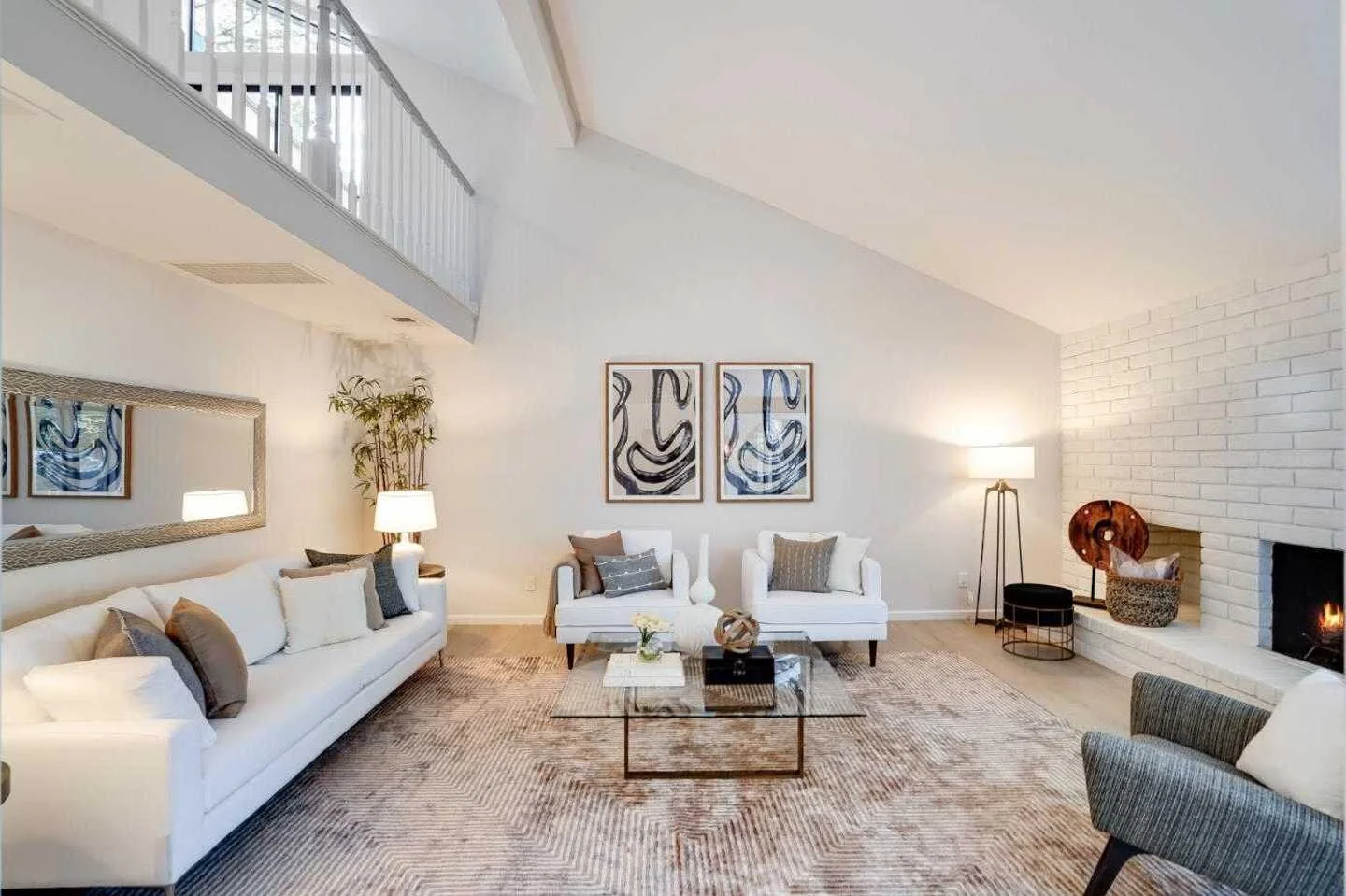 3301 John Doe St. Mountain View