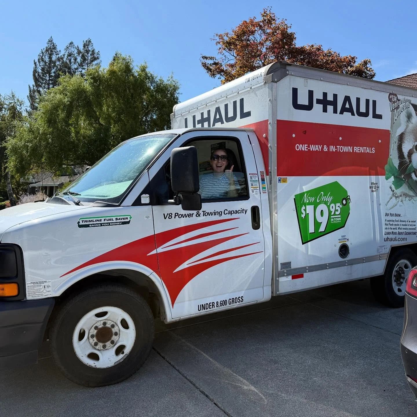 🚚💪 When there&rsquo;s no Plan B&hellip; we become the plan.

We jumped right in on our most recent listing when there was no other option for staging - and rented a U-Haul ourselves. We got it done! Our team will go to long lengths (and sometimes l