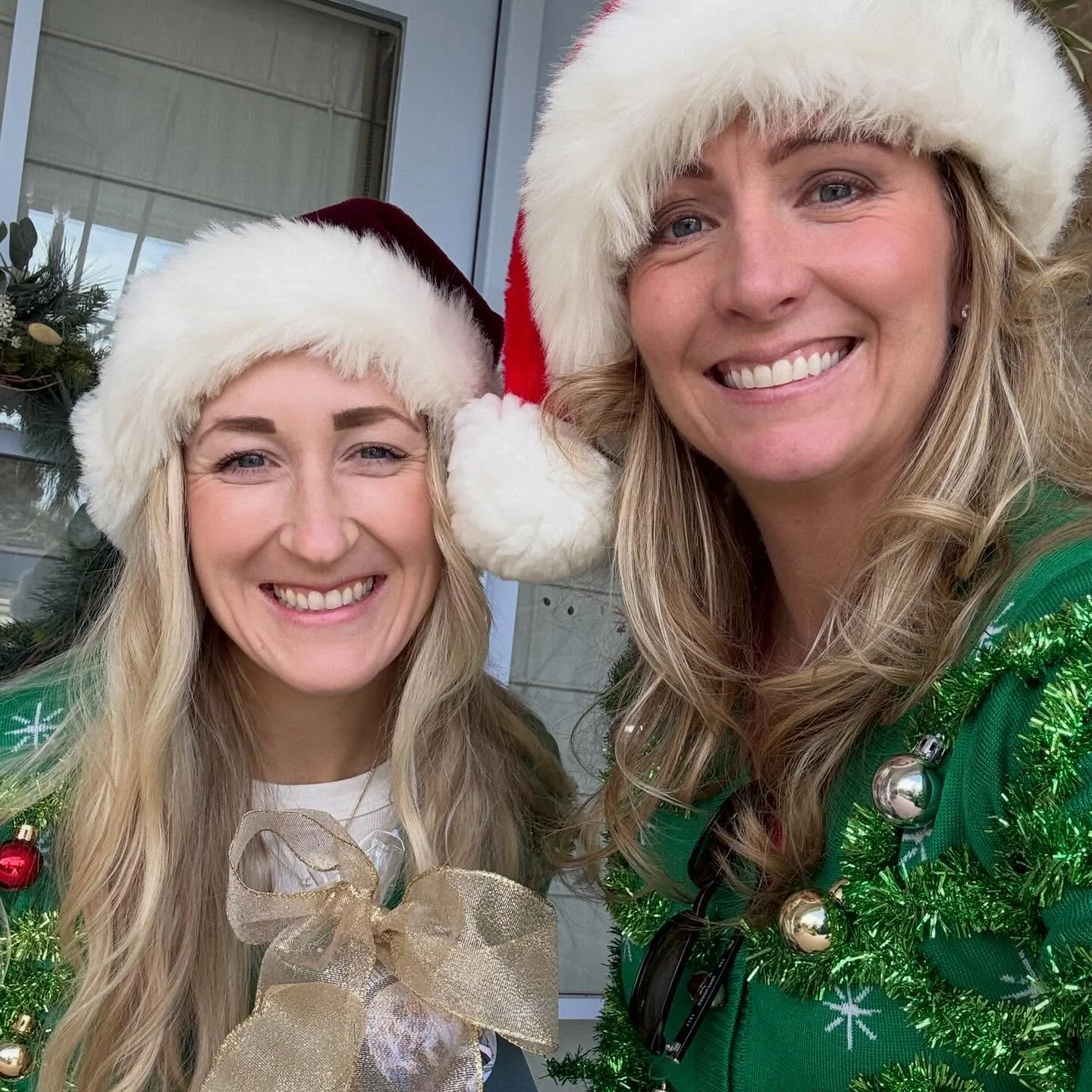 Happy Holidays from your favorite elves!! 🎁🎄🎅 Client holiday drop offs are our favorite part of the year!! 

 The Copland Group | DRE 01376412 | Coldwell Banker

#nowpending #danvillerealestate #danvillehomes #JustPended #OffMarketHome BayAreaReal