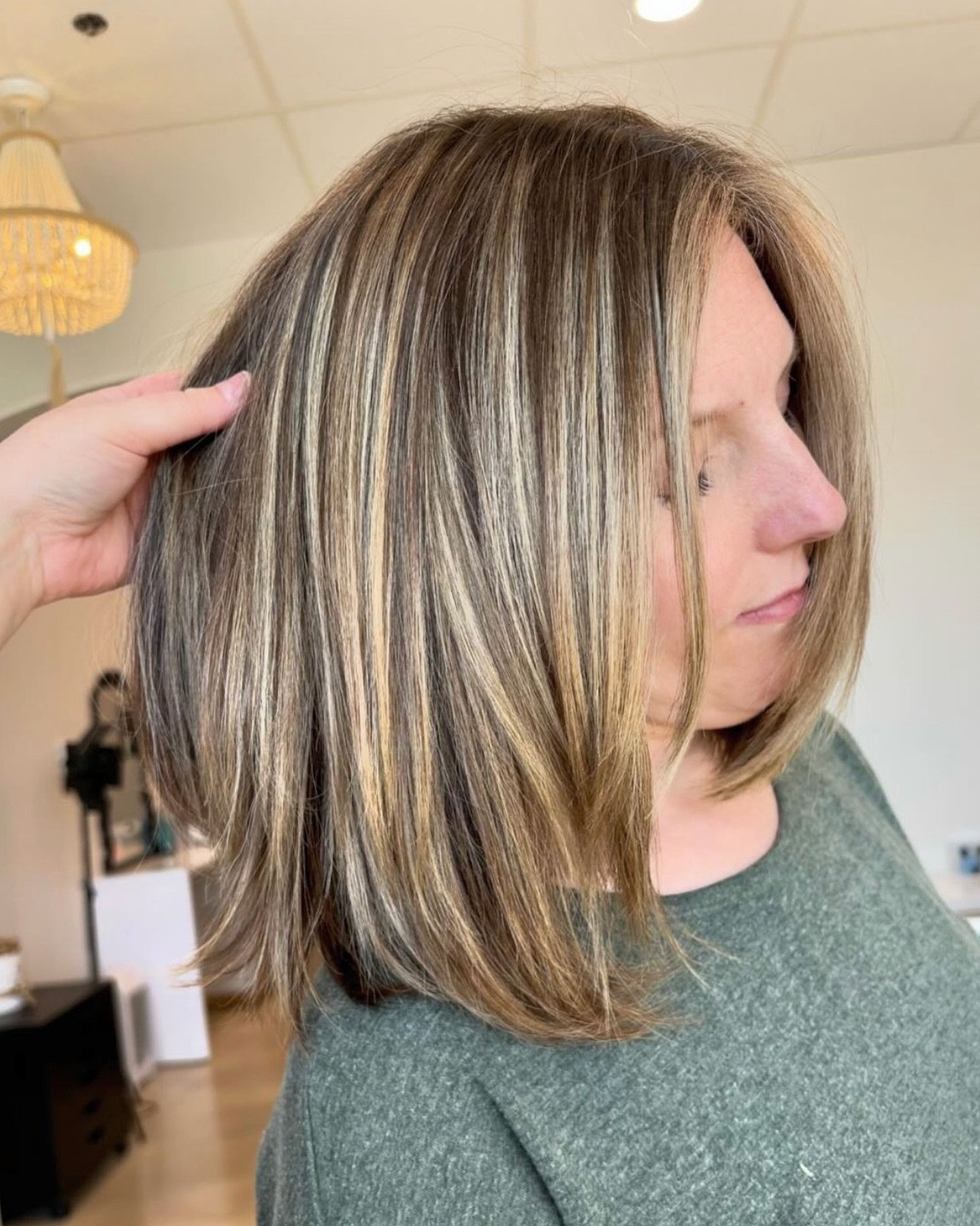 Spring is a reminder on how beautiful change can be 🦋🌷☀️

Hair by Chantel

To make an appointment, give us a call at 517.225.5958 or book online at district308.com/book

.
.
.
.
.
Howell, Brighton, Pinckney, Hartland, Fowlerville, Michigan, lived-i