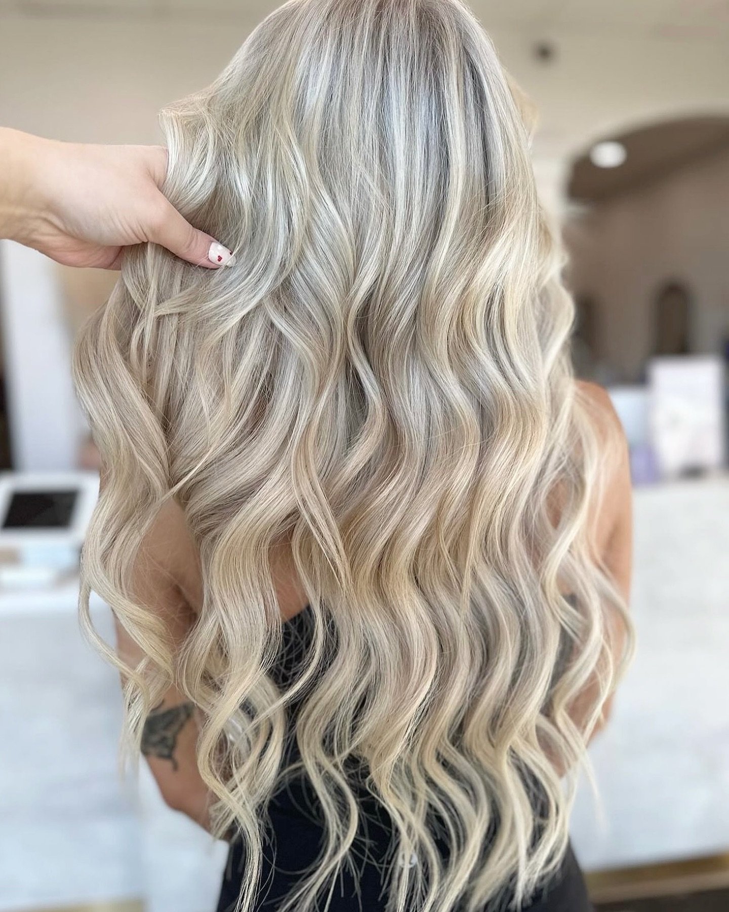 We love helping you go brighter for summer ☀️

Hair by Dominique

This month, buy two Redken hairsprays for $42. To make an appointment, give us a call at 517.225.5958 or book online at district308.com/book

.
.
.
.
.
Howell, Brighton, Pinckney, Hart