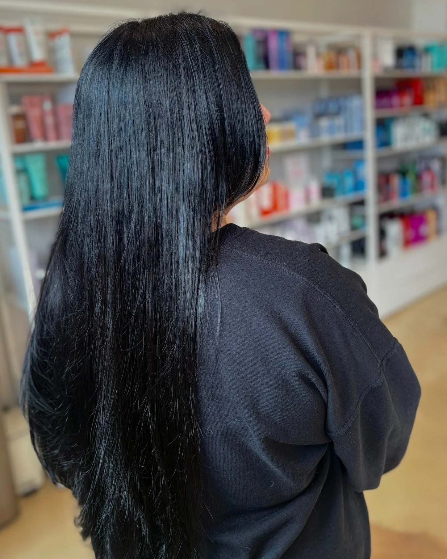 It's giving major length & black cat energy π‍β¬
Hair by Shelby @shelbymurphyhair 
Don't forget to check out our exclusive Trick or Treatment Menu when you're at the shampoo bowl. These $10 add-ons will leave your hair feeling healthier tha
