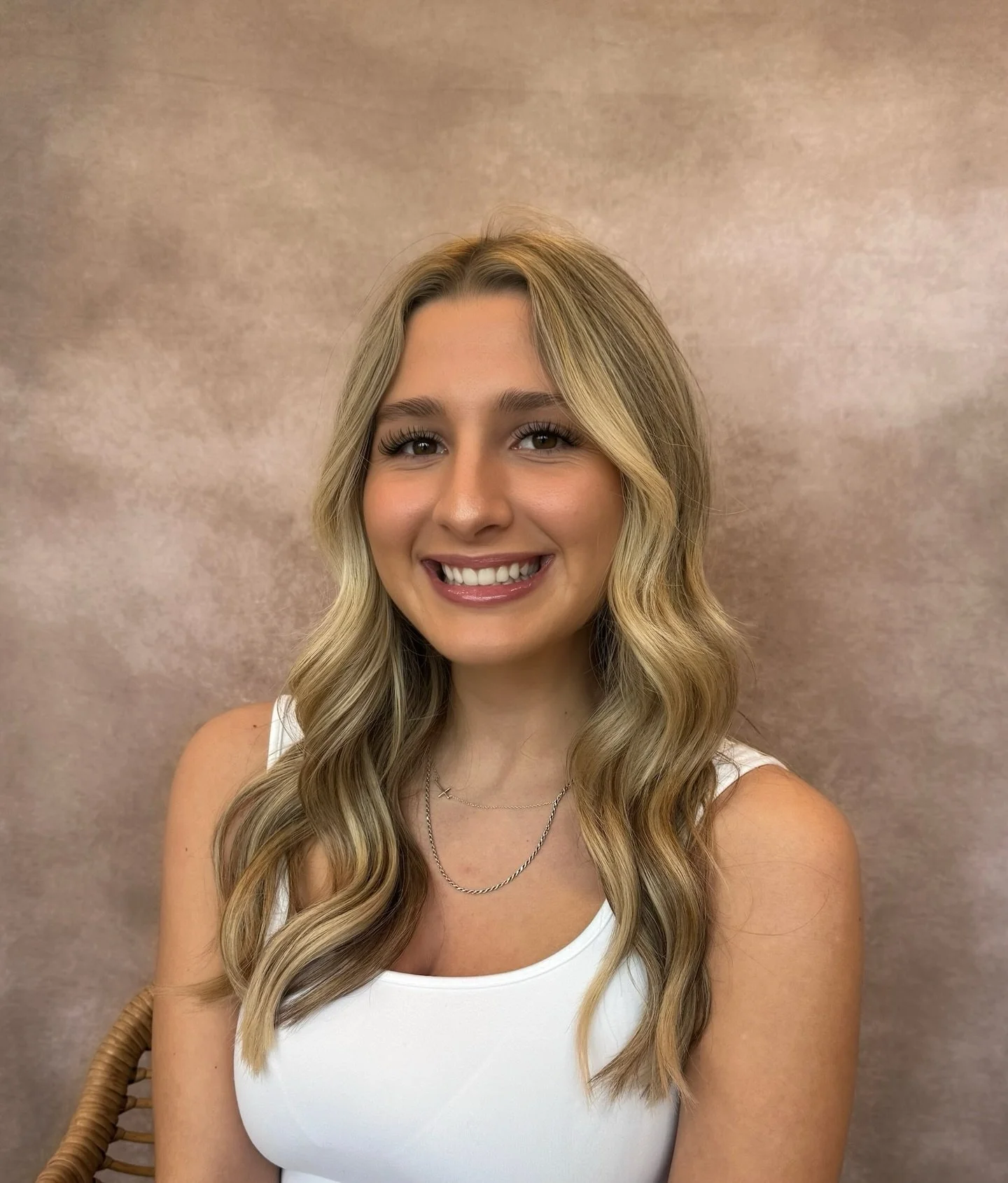 Meet Jaelin 🤍✨ 
We&rsquo;re so excited to welcome her to the D3 team!

As part of our advanced training program, Jaelin will be working hands-on alongside our experienced stylists, continuing to grow and refine her skillset behind the chair.

We can