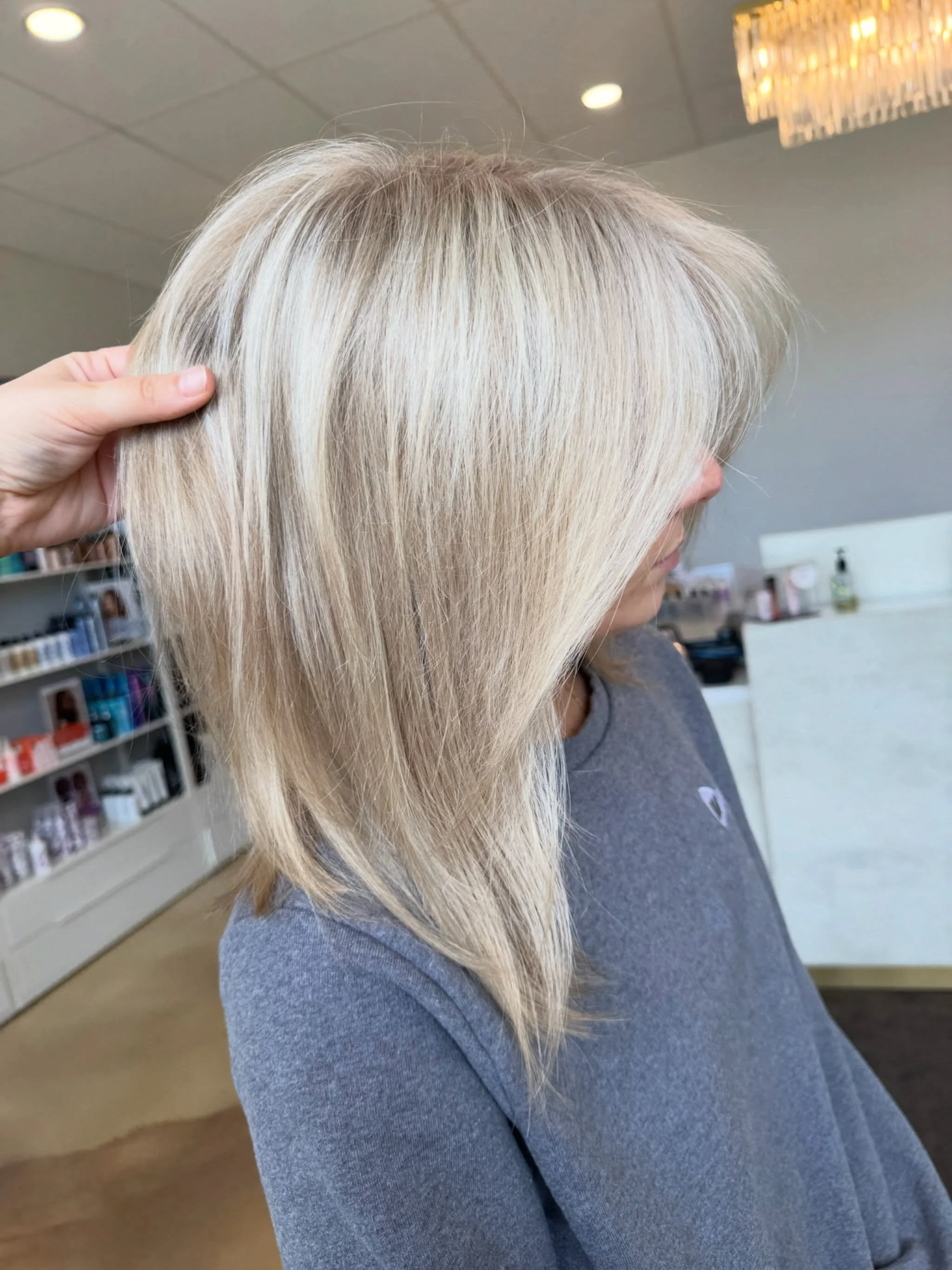 Memorial Day weekend starts now 🇺🇸

Hair by Dominique @dominiques_hairpage 

As a reminder, we will be closed today at 4PM and will re-open Tuesday, May 26th at 9AM.

Any scheduling changes must be handled over the phone with our front desk today b