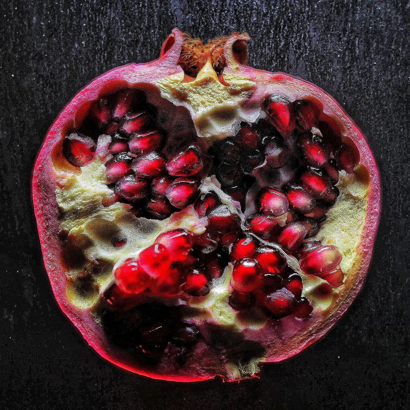 Turn your passion for food and love for nature into stunning wall art with our beautifully printed pomegranate-inspired photography. 🌿🖼️ 

#FoodPhotography #PomegranateLove 
#WallArt #Printing
#Chichester