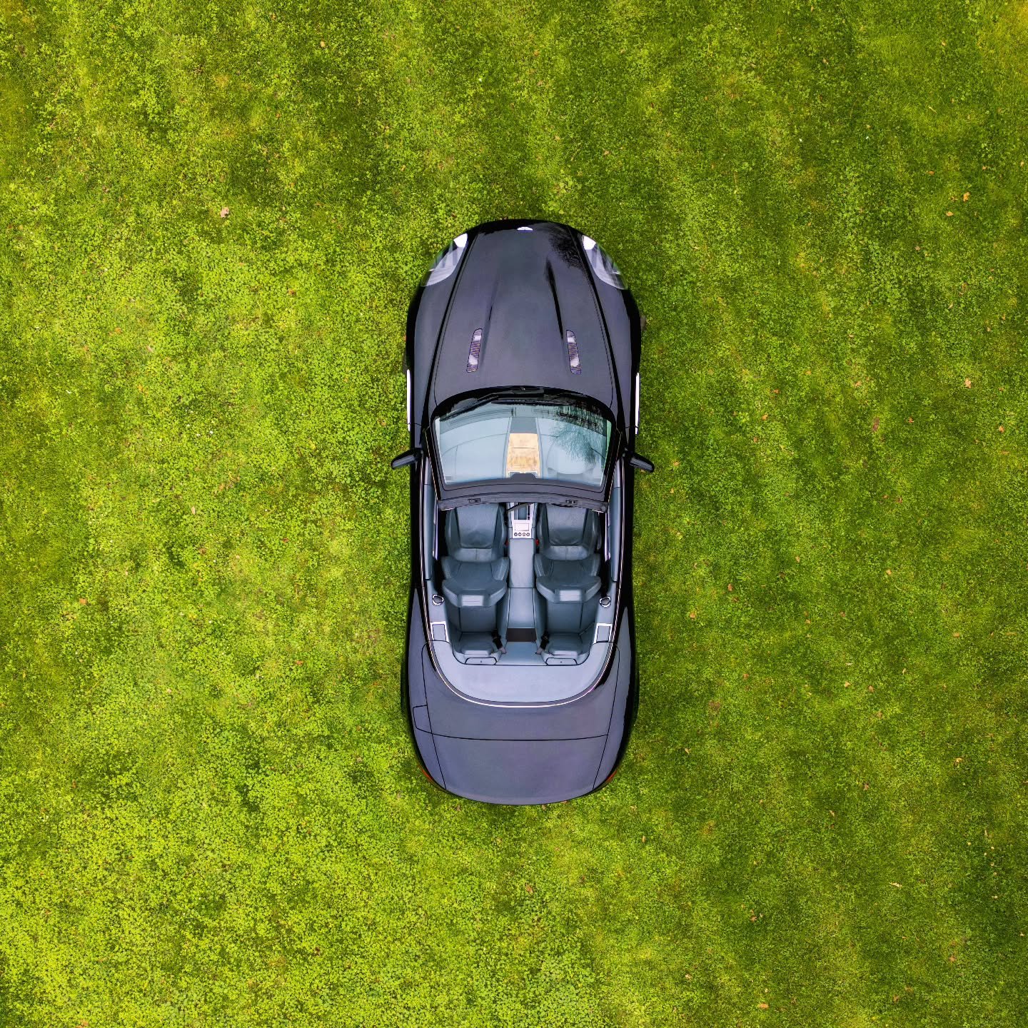 Bird&rsquo;s eye perspective on British automotive heritage: The DB9 

#db9 #dji #aerialphotography #astonmartin