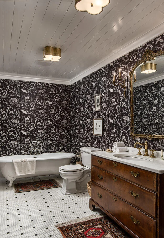 3740 Dodd Lane Thompsons-large-043-061-Dodd Lane63-687x1000-72dpi.jpg