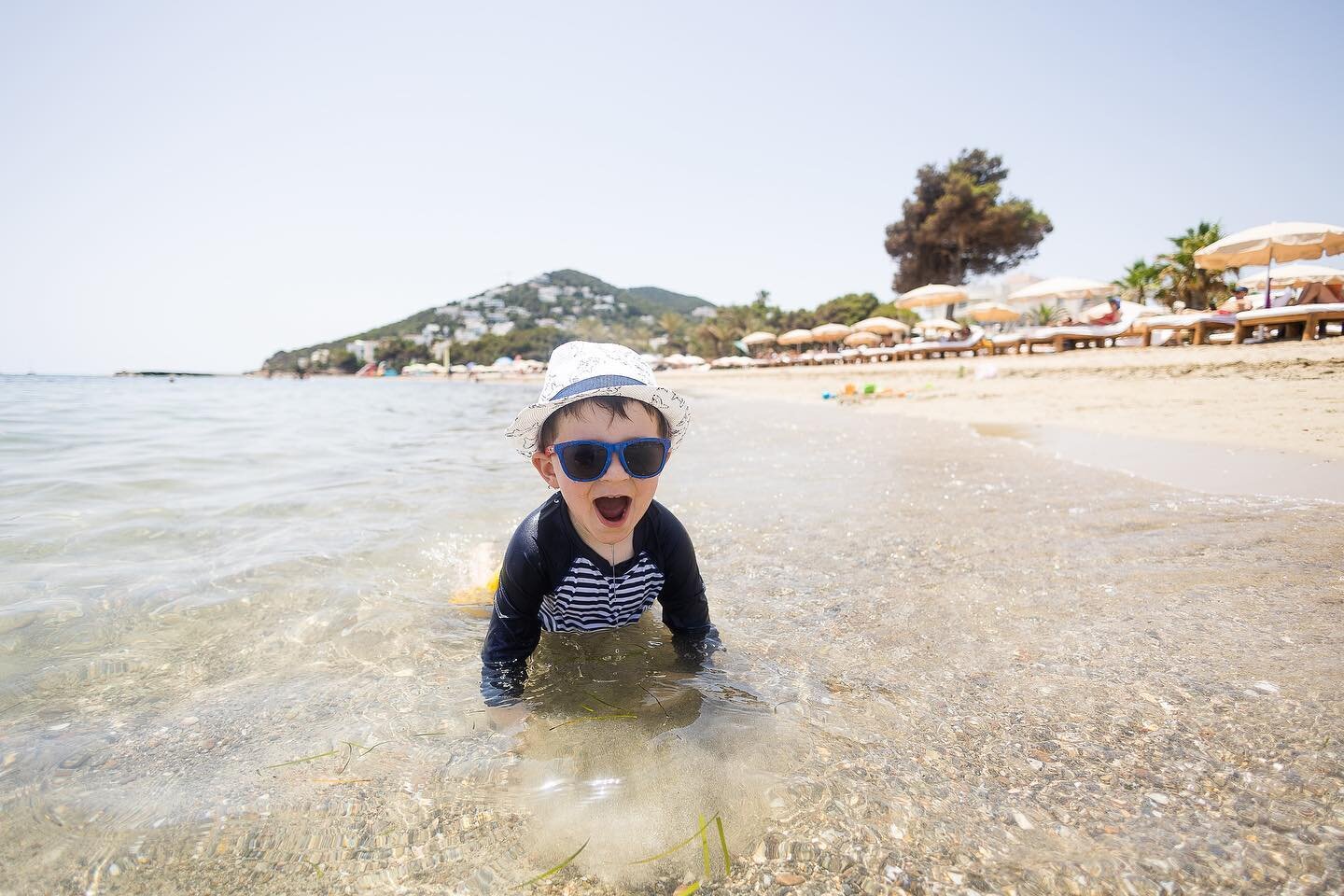 Some days are simply perfect...especially in Ibiza 🏝 

#ibiza #ibizabeach #ibizalife #lemonadeandlenses #letthembelittle #clickinmoms #canonr6