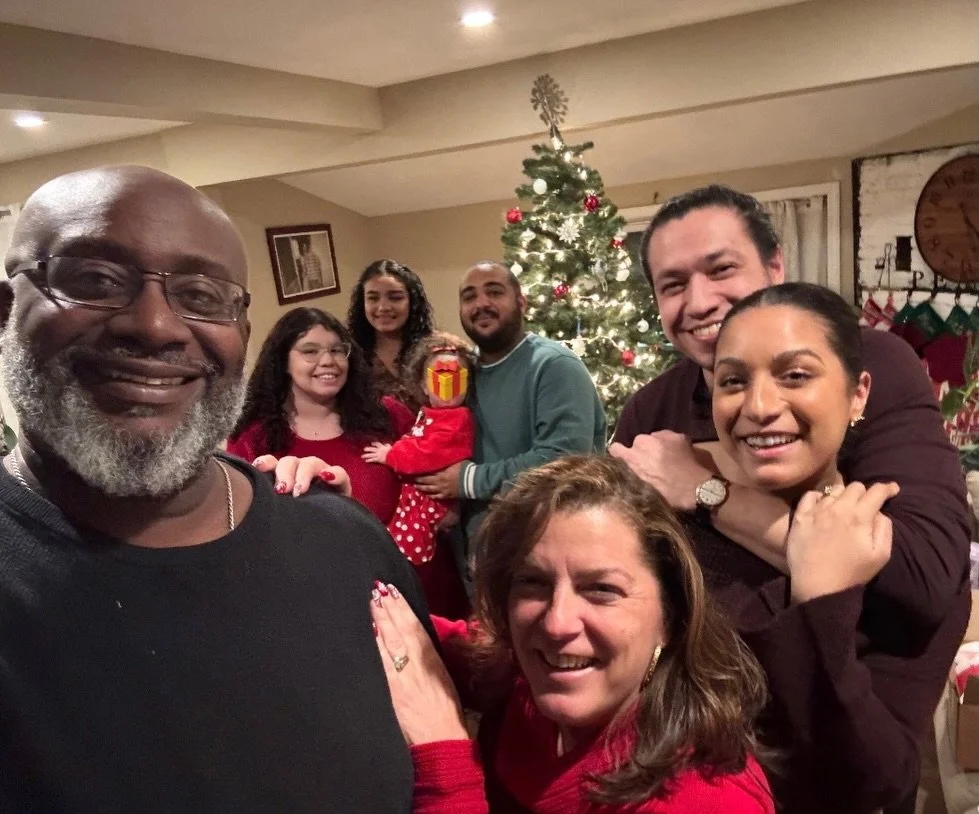 Had ourselves a merry little Christmas 🥰🎅🏾🎄

Happy holidays to you and your family from me and mine! 🫶🏽