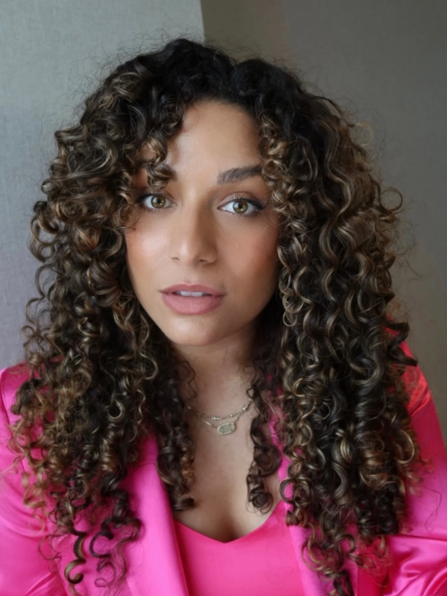 New profile pic 💕 Might keep it, might decide I hate it in three to five business minutes