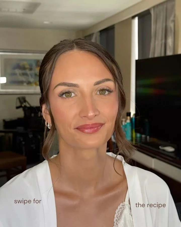 The recipe: skin that still looks like skin &amp; glam that survives the night. 
&bull;&bull;
The recipe!?
🤍 Skin-first prep
🤍 Peachy warmth where it actually belongs
🤍 Soft definition, not heavy definition
🤍 Layers that last, not layers that loo