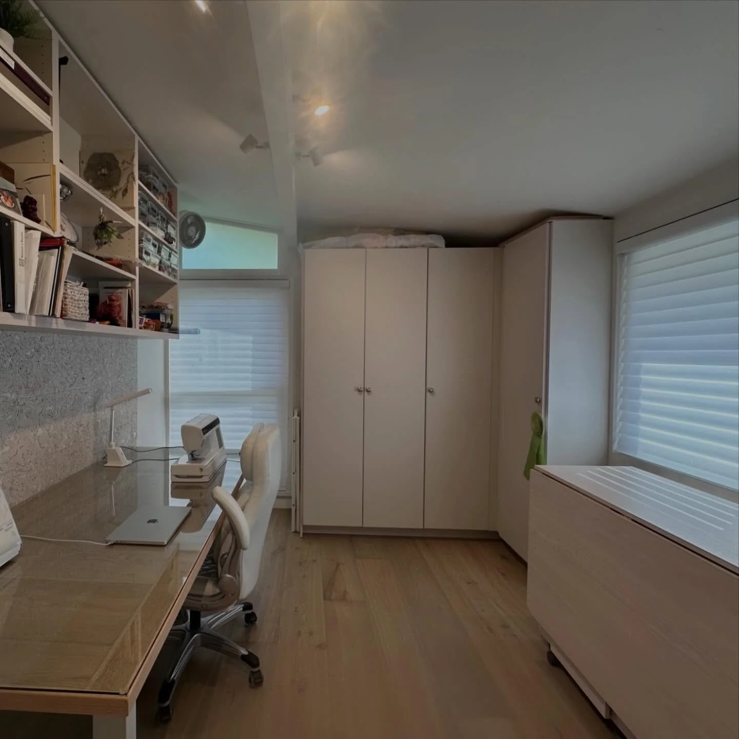 Such a privilege to work for artist Linda Kollofski and step into her magical sanctuary ✨
Interior design by Jodi G Designs