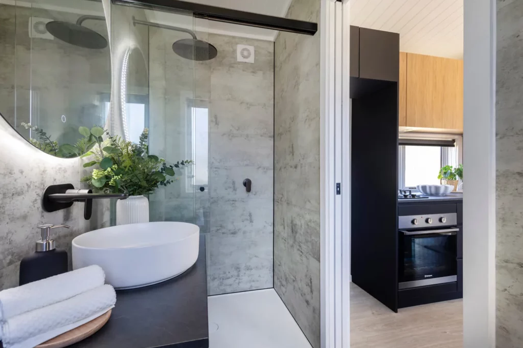 Esther - Image 7.png