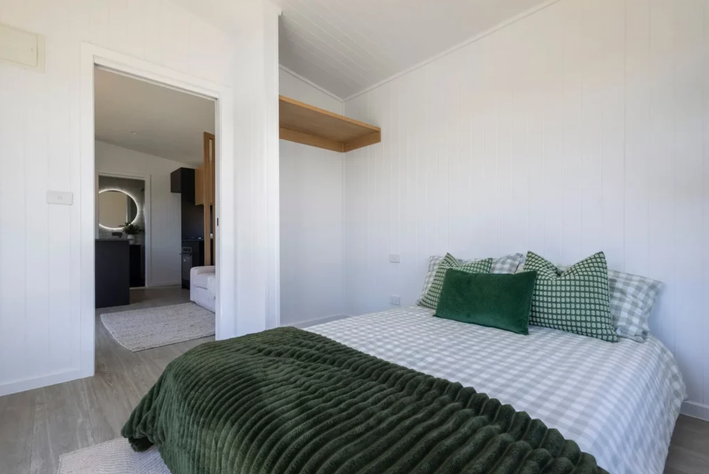 Esther - Image 4.png