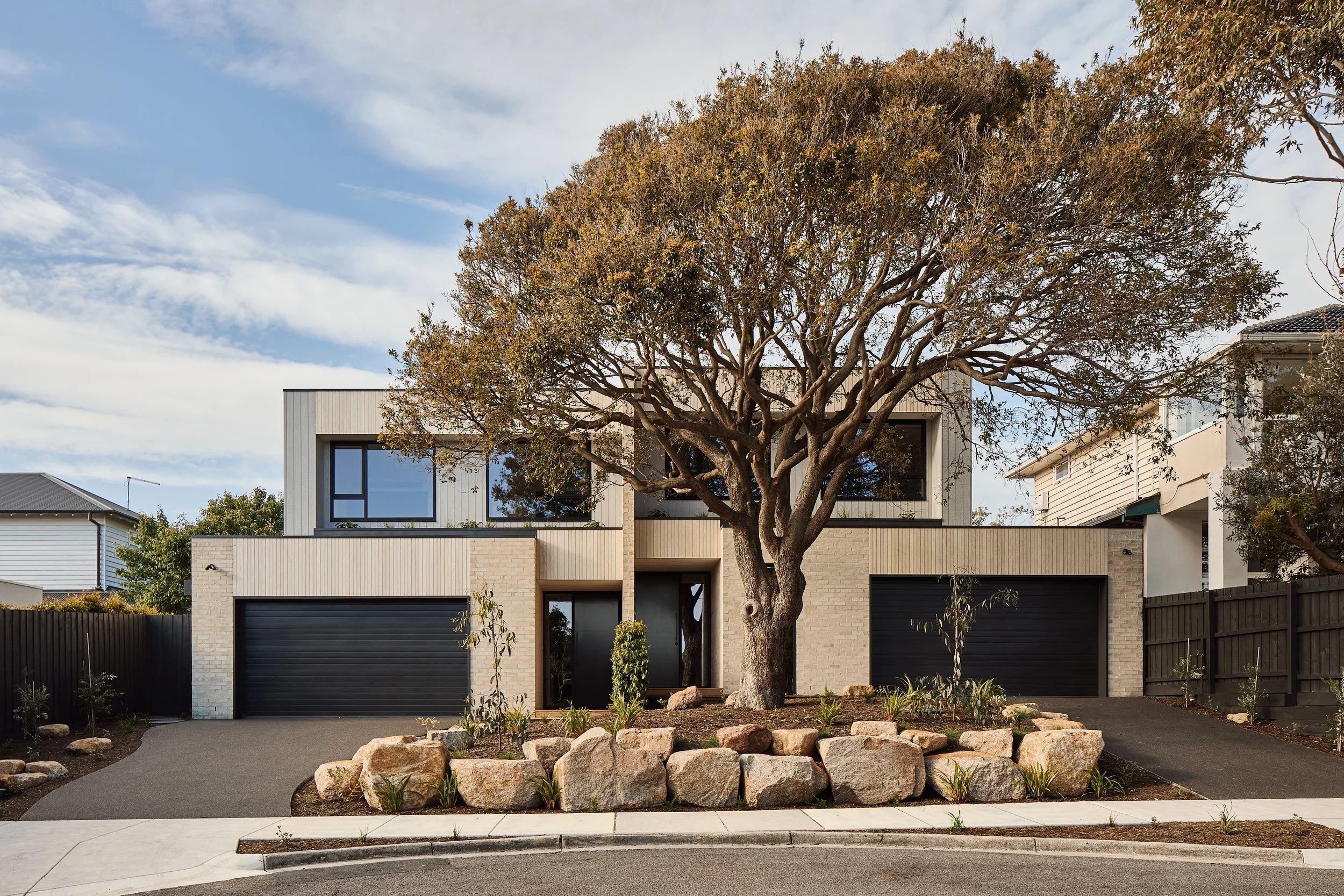 High-End Townhouses | Back Rock