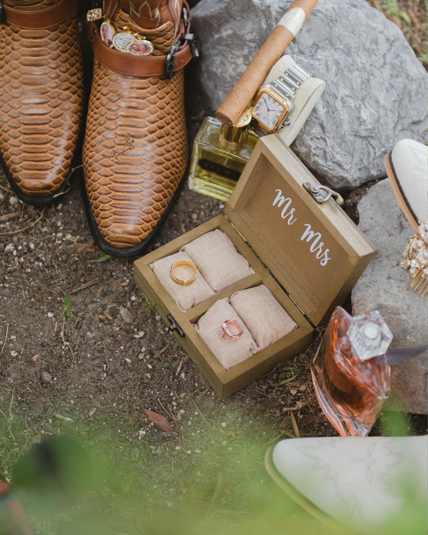 Boots laced, bands ready, forever locked in. 🤎💍
Let the adventure begin. ✨🥃

#WeddingDetails #WesternWedding #weddingphotography #ForeverStartsNow