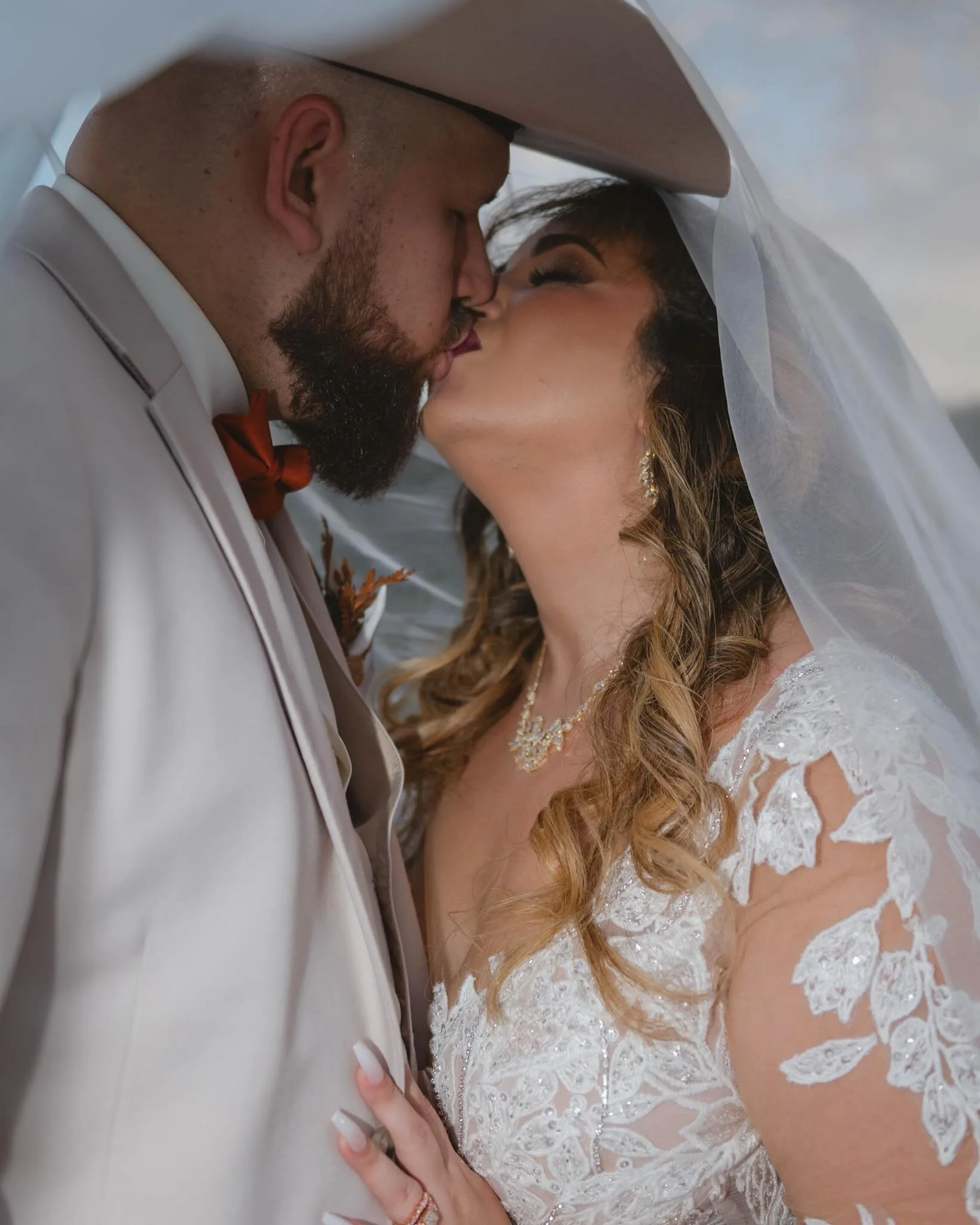 Sneak Peeks from Karla &amp; Jesus&rsquo;s Wedding 🕊️