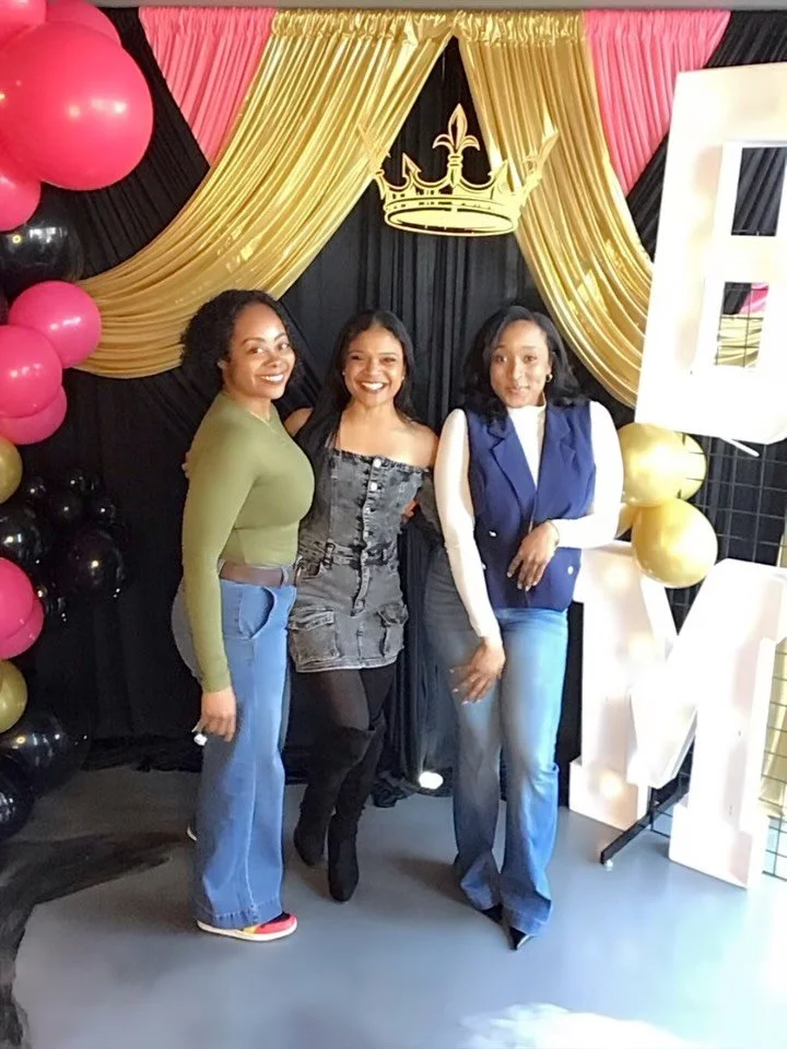 Nothing but black queens and JOY!!!

There&rsquo;s something about being in a room full of beautiful Black women&hellip; it&rsquo;s like bein in a safe but strong place at the same time!

To be in a room w/ such amazing women who inspire, empower &am