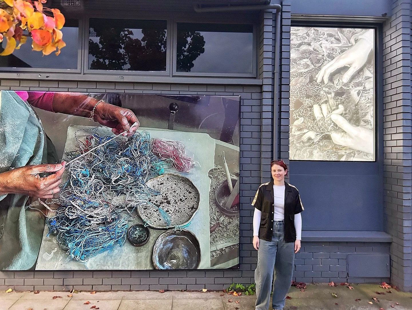 𝘐𝘯 𝘘𝘶𝘪𝘦𝘵 𝘌𝘹𝘤𝘩𝘢𝘯𝘨𝘦, 𝘏𝘦𝘭𝘭𝘰 is now being exhibited on the Laneway Gallery, Woods Street Art Space, walls until 29 July. 

This exhibition captures moments of artist-to-artist exchange, with each billboard featuring the hands of an ar