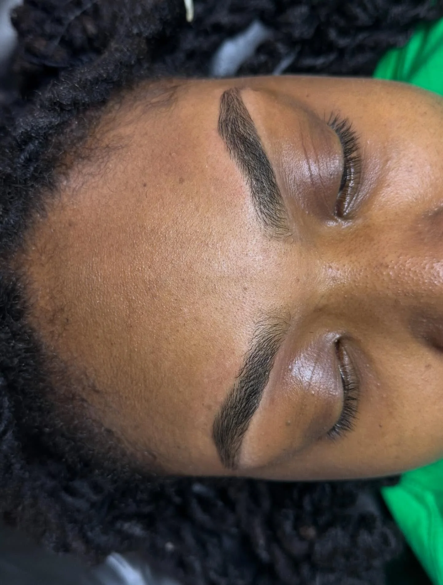 Brows hittin everytimeee ⚡️

#fyp #toledobrowwax #browwaxing #brows #toledoesthetician