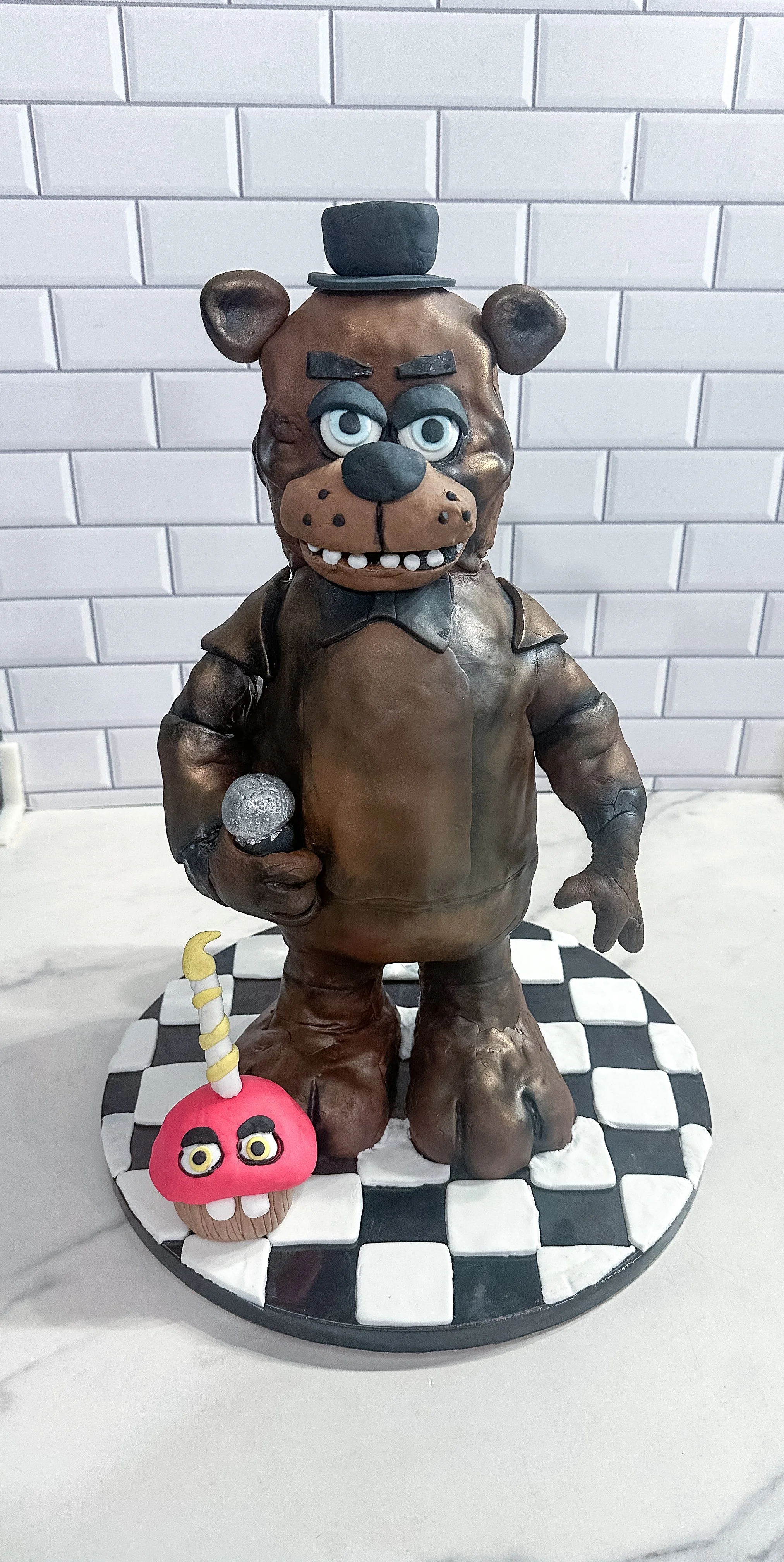 vegan-freddy-frazbear-cake-veg-on-board.JPG
