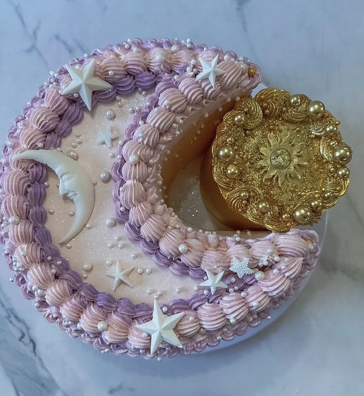 vegan-sun-moon-cake-veg-on-board.jpg