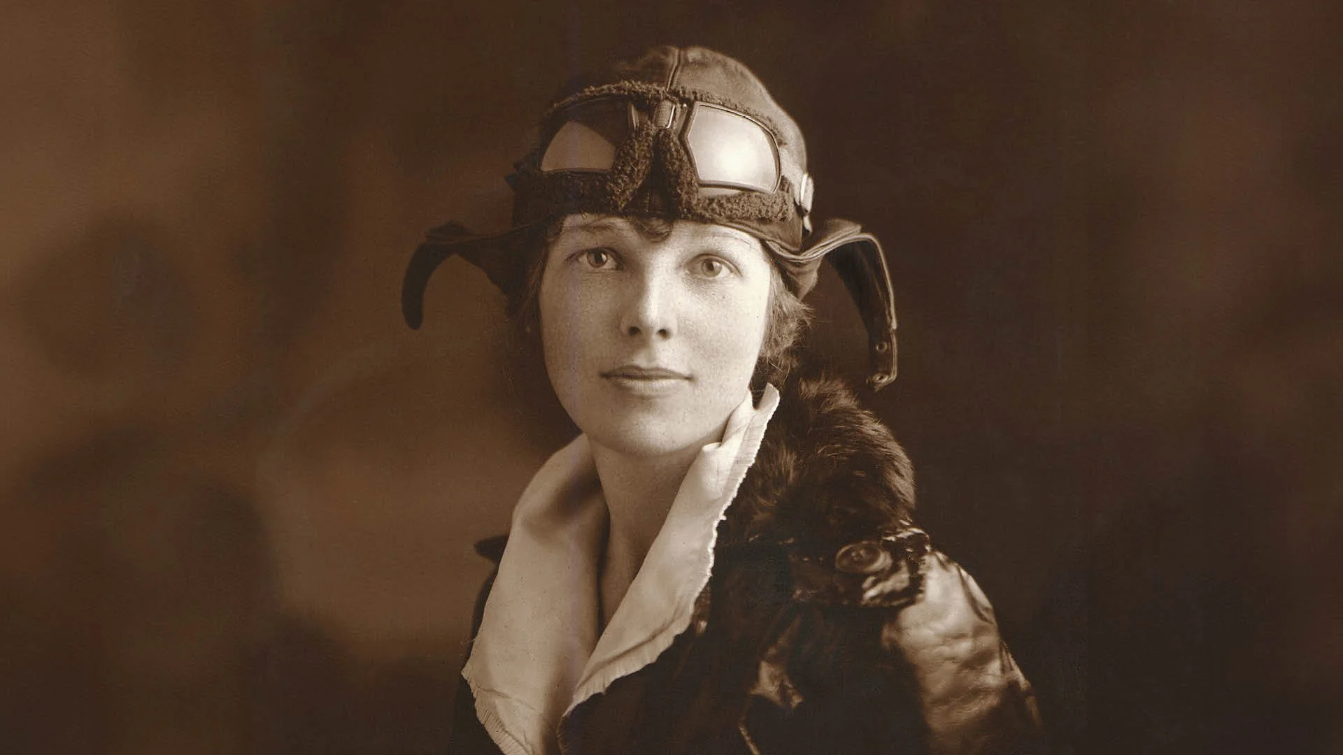 Amelia Earhart: la mujer que cruzó el Atlántico sola y redefinió lo que era posible