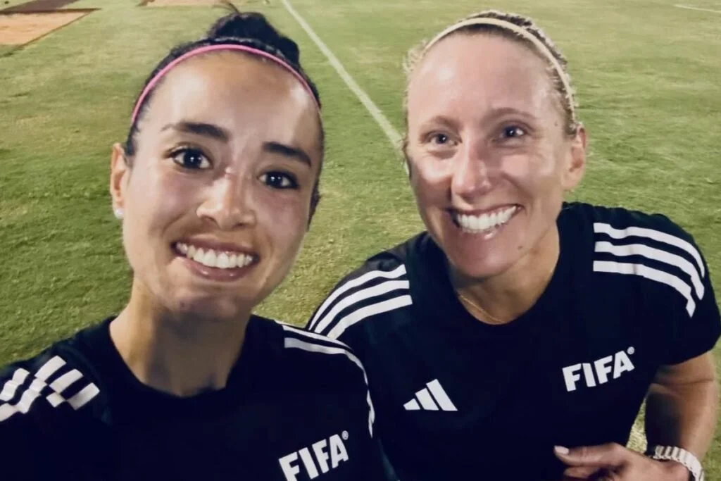 Katia-Garcia-y-Tori-Penso-seran-las-dos-arbitras-principales-en-el-Mundial-2026-1024x683.jpg