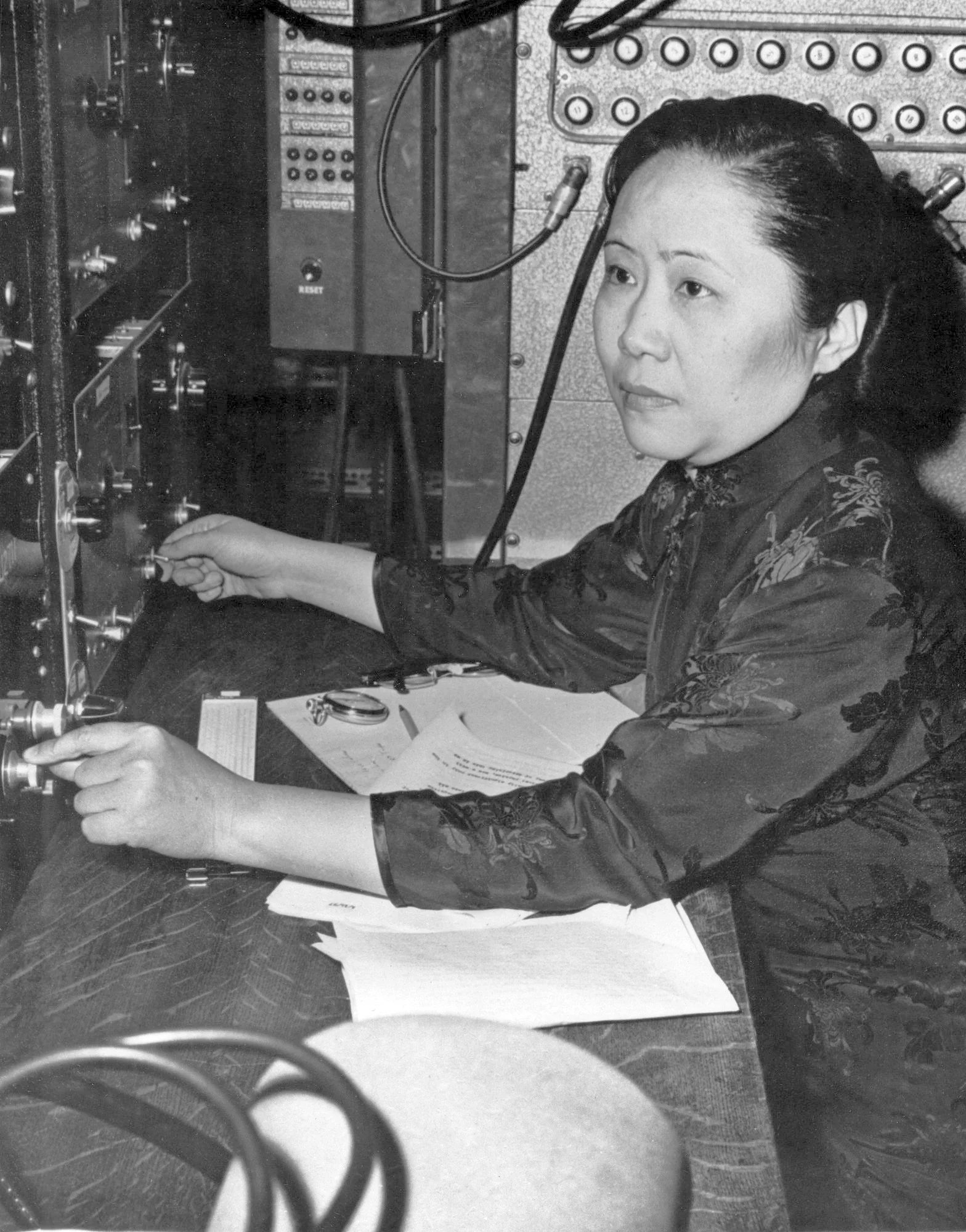 Chien-shiung_Wu_(1912-1997)_C.jpg