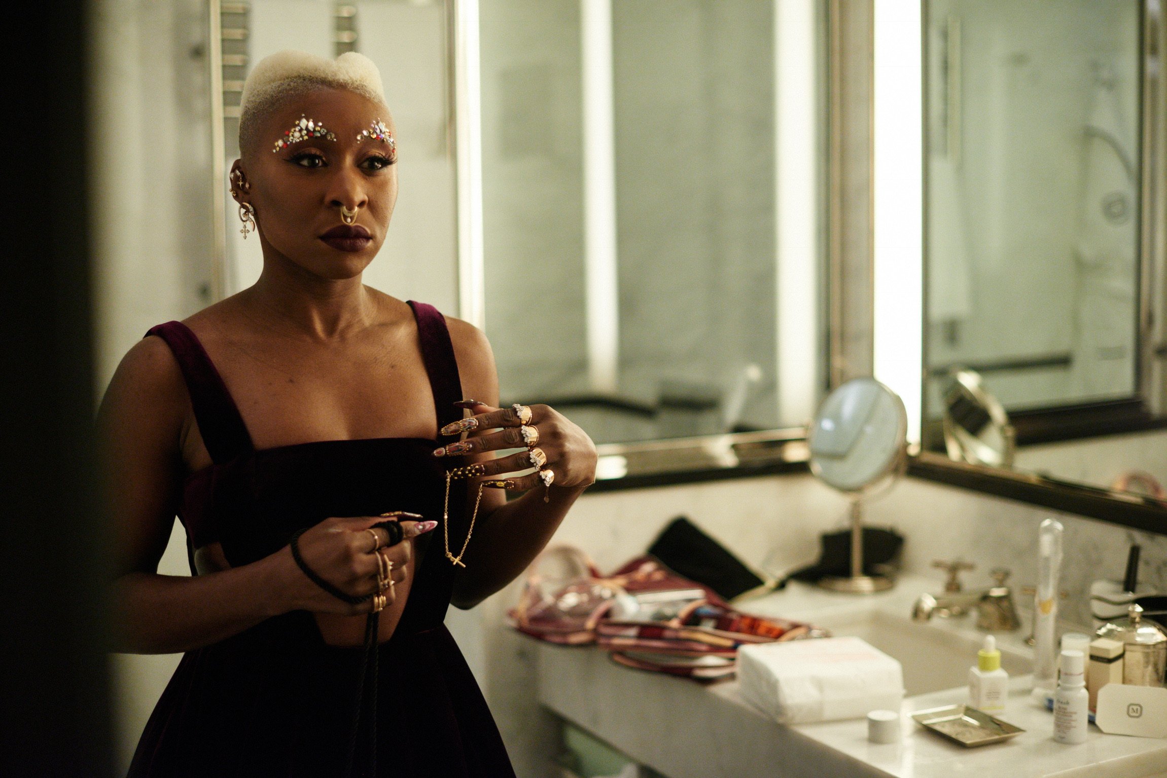 Cynthia stacks the Duet Pinky Ring for Met Gala.