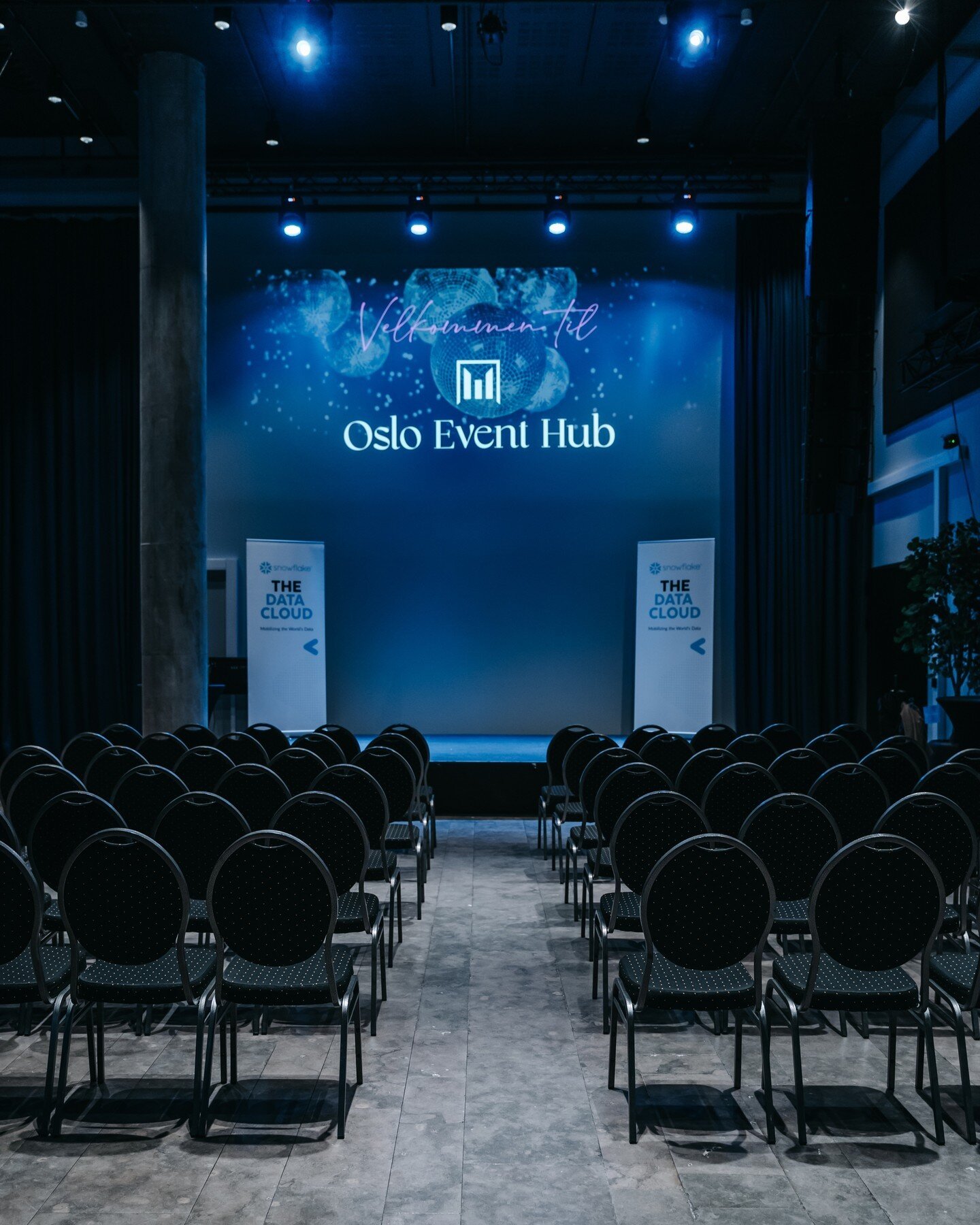 Hold din neste konferanse i Oslo - en by som tiltrekker seg bransjeledere og organisasjoner fra hele verden! Med et bredt spekter av fasiliteter og tjenester, tilbyr Oslo en ideell arena for alt fra intime m&oslash;ter til store internasjonale arrang