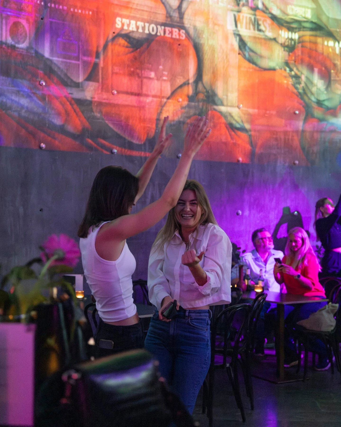 Vår favoritt-ting i verden? Å se glade gjester på event hos oss, vel 🎈
#osloeventhub #oslo #eventoslo #restaurantoslo #selskapslokale #bryllupslokale #firmafest #foredrag #eventplanlegger