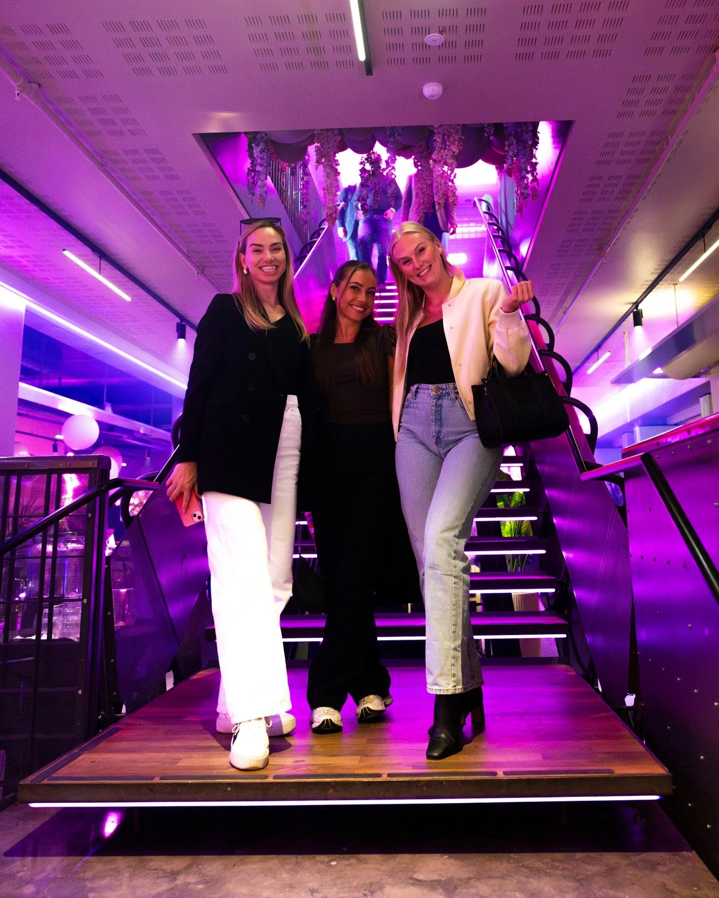 V&aring;ren og sommeren kommer fort, og plutselig er datoene fulle for &aring;rets sommerfest☀️

For mange er sommerens samling den ene kvelden i &aring;ret hvor hele teamet faktisk er samlet. Da handler det ikke bare om &aring; finne en dato, men om