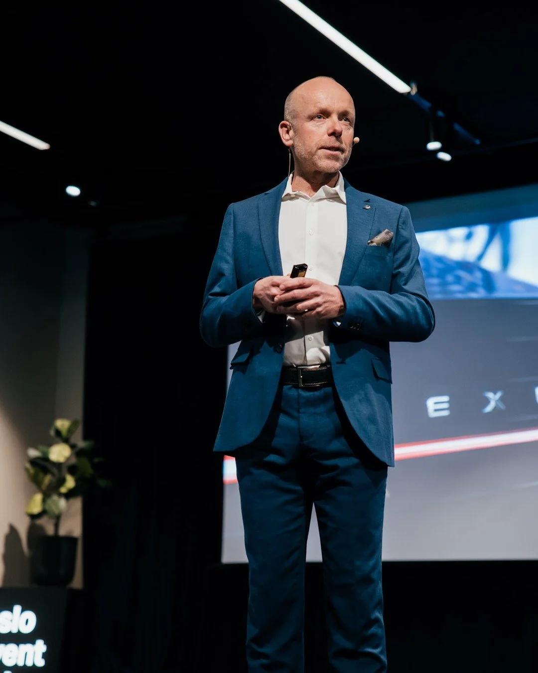 Klar for en unik konferanseopplevelse?

Vi tilbyr et spesielt og nyoppusset lokale i Oslo, enten du planlegger fysisk, digitalt eller hybrid arrangement💼 Med toppmoderne teknisk utstyr og smarte digitale l&oslash;sninger kan vi skape akkurat det opp