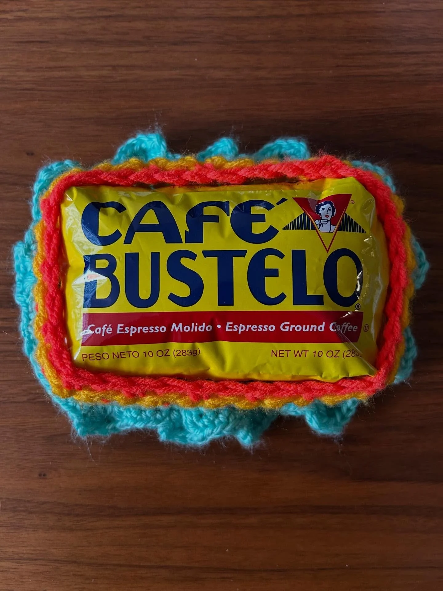 Happy Thanksgiving to my friends in America!! 🙏🦃🍁🍗🙏

On my recent visit to @good_egg_toronto to sign books for Mika &amp; staff,  their front window display&mdash;a crazy, crochet-bombed 🧶festival of foodstuff&mdash;made me very happy. Who coul