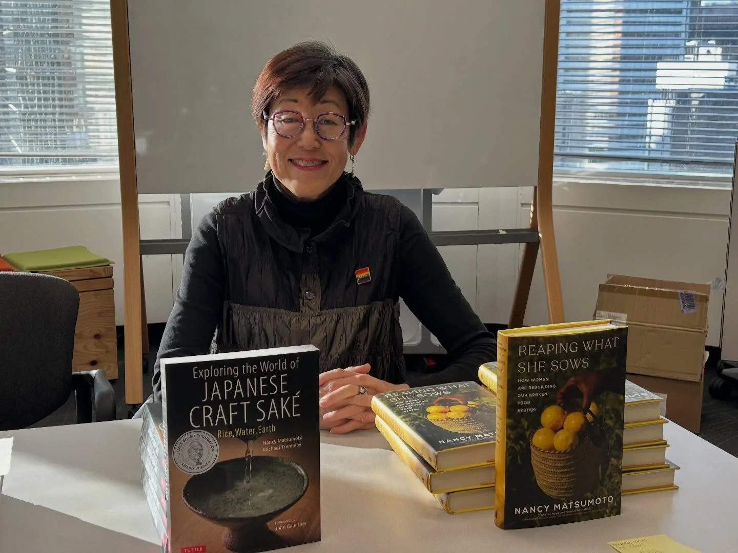 Today I got to talk about two different 📕s, spanning Japanese tanka poetry + women who are rebuilding our broken food system!

My fantastically engaged audience was 60 members strong with an additional 120 joining online from all corners of the worl