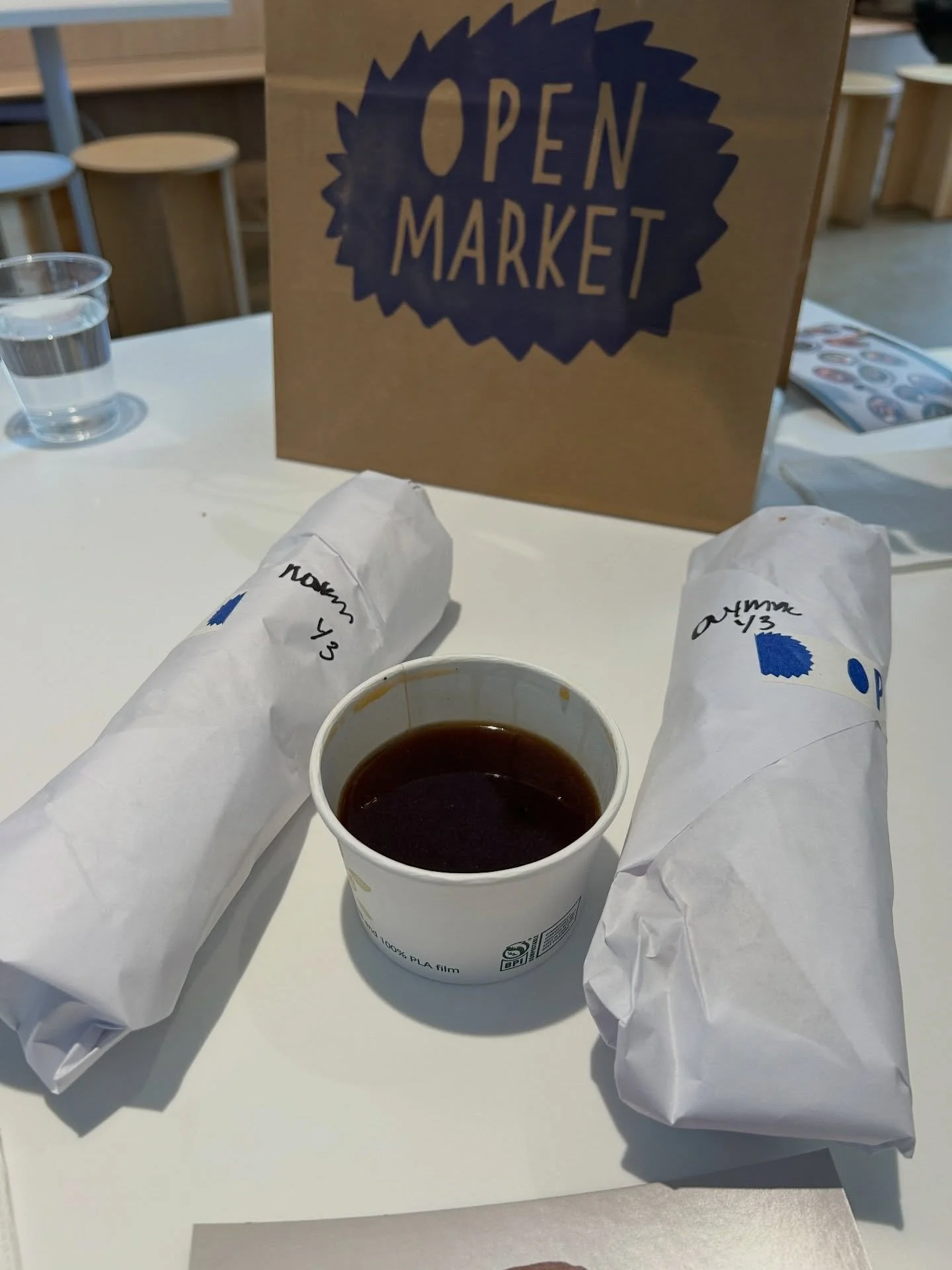 Harking back to our secret shopper recon mission to @openmarket.la! A modern bodega/sandwich shop in the the heart of #koreatownla, it features everything a food, drink + design-loving person could want in a corner store: a delicious breakfast + lunc