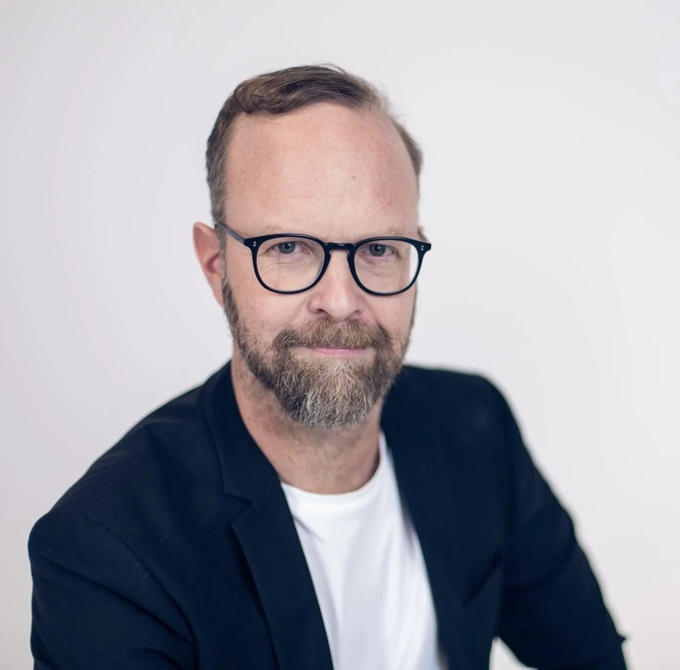 Alfred Skogberg, ordförande i den ideella föreningen Renoveringsraseriet håller föreläsning 17 nov&nbsp;