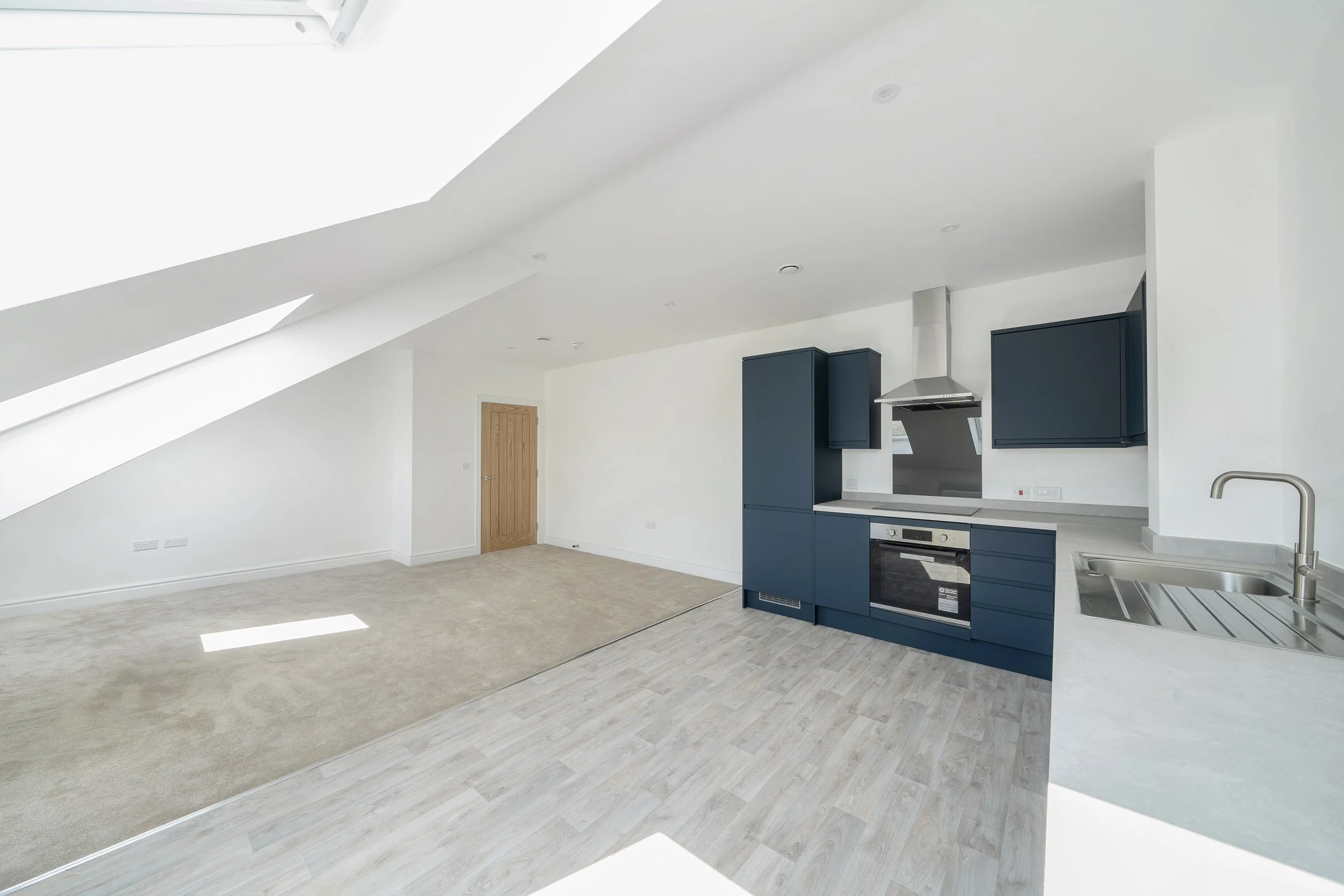 23064 Discovery House  (16).jpg
