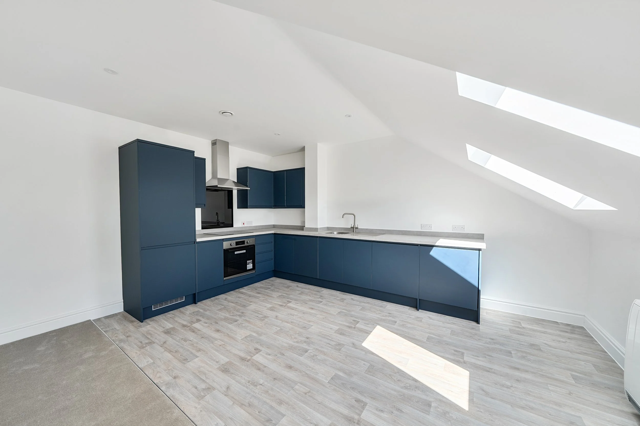 23064 Discovery House  (15).jpg