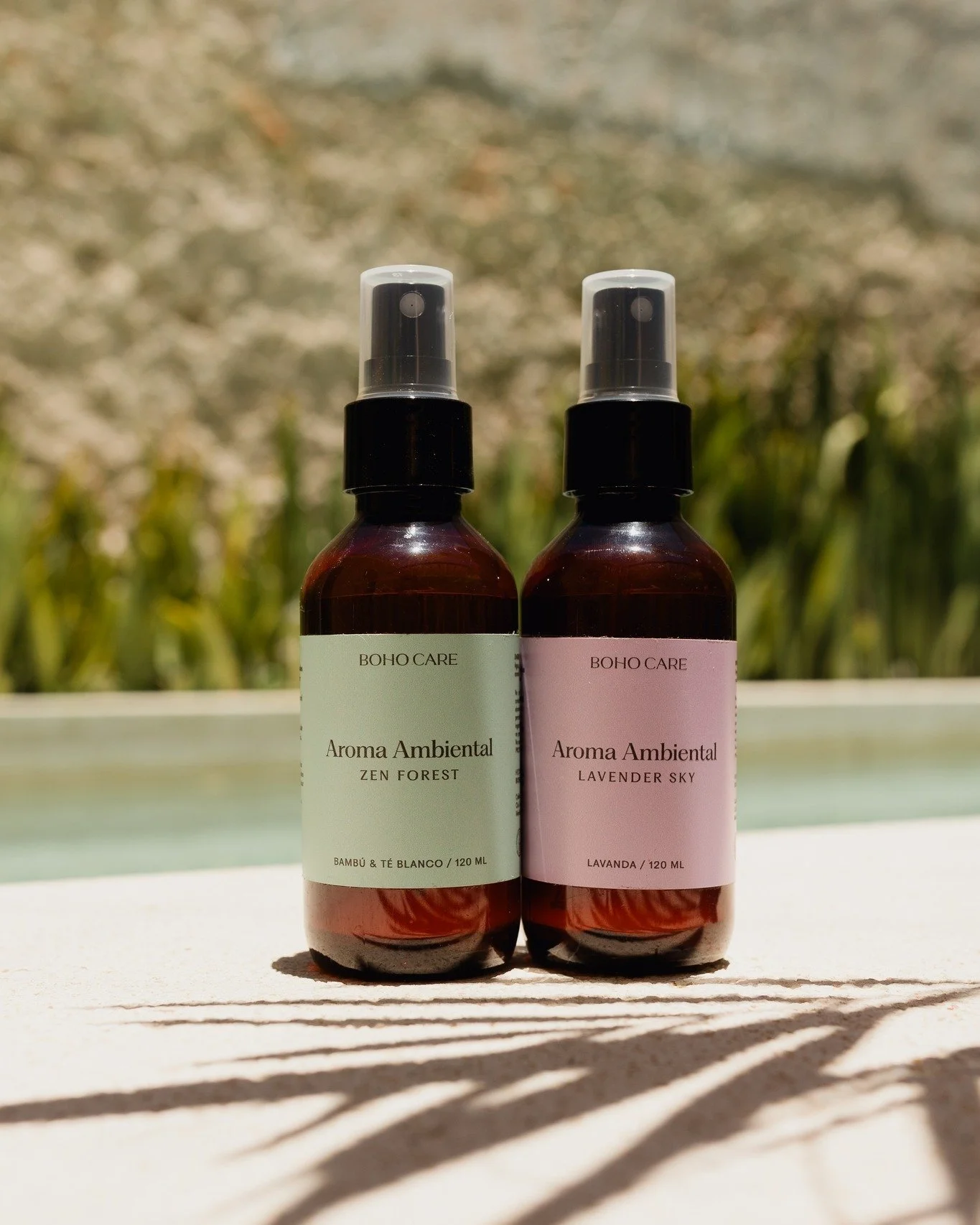 Refresca tus espacios, refresca tu &aacute;nimo.

Nuestros aromatizantes ambientales est&aacute;n disponibles en dos aromas y dos presentaciones &mdash; perfectos para casa, oficina o para llevar contigo a donde vayas.

Visita nuestra p&aacute;gina w