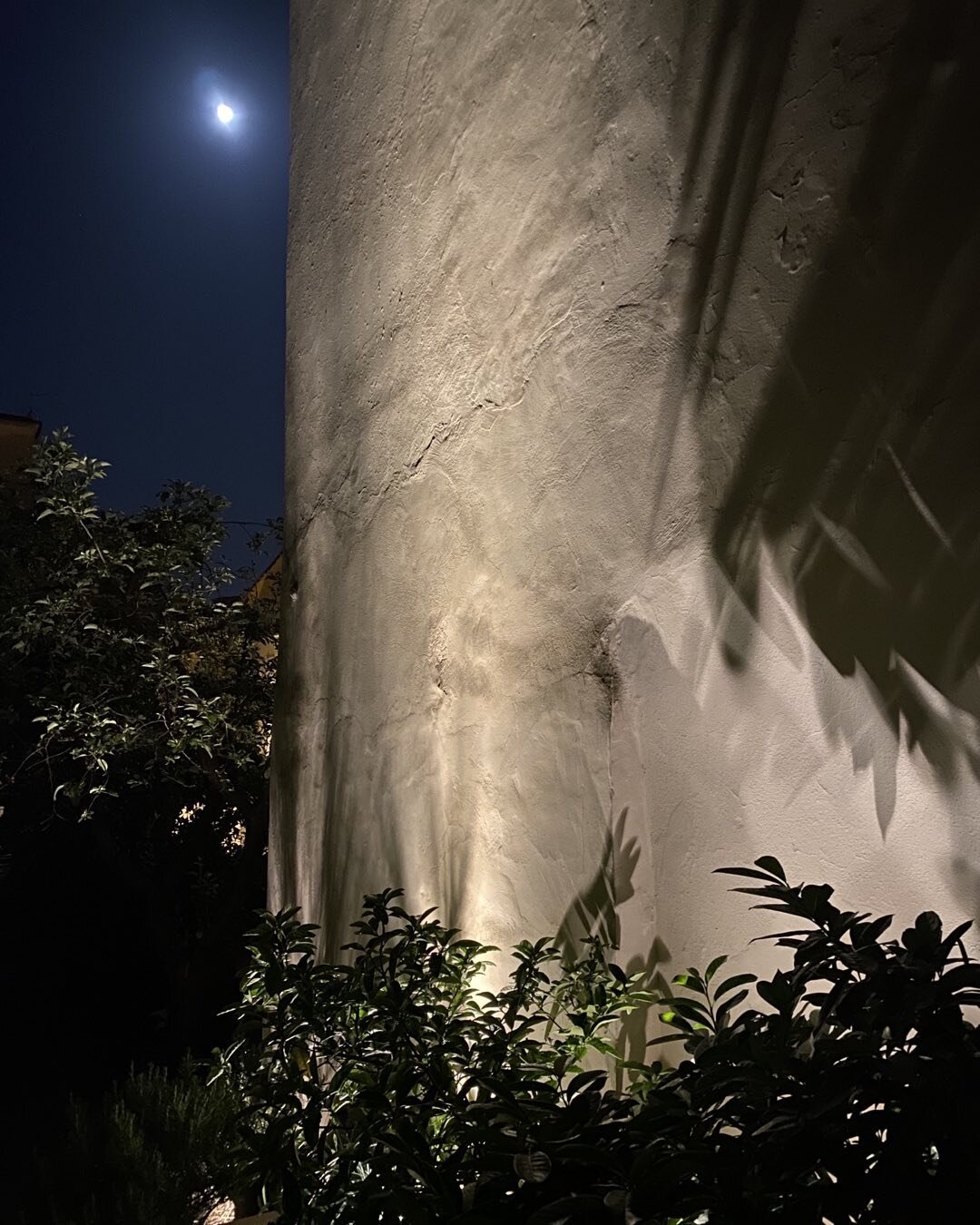 Arezzo #moon #matter #scenography #illusion #charm of light
