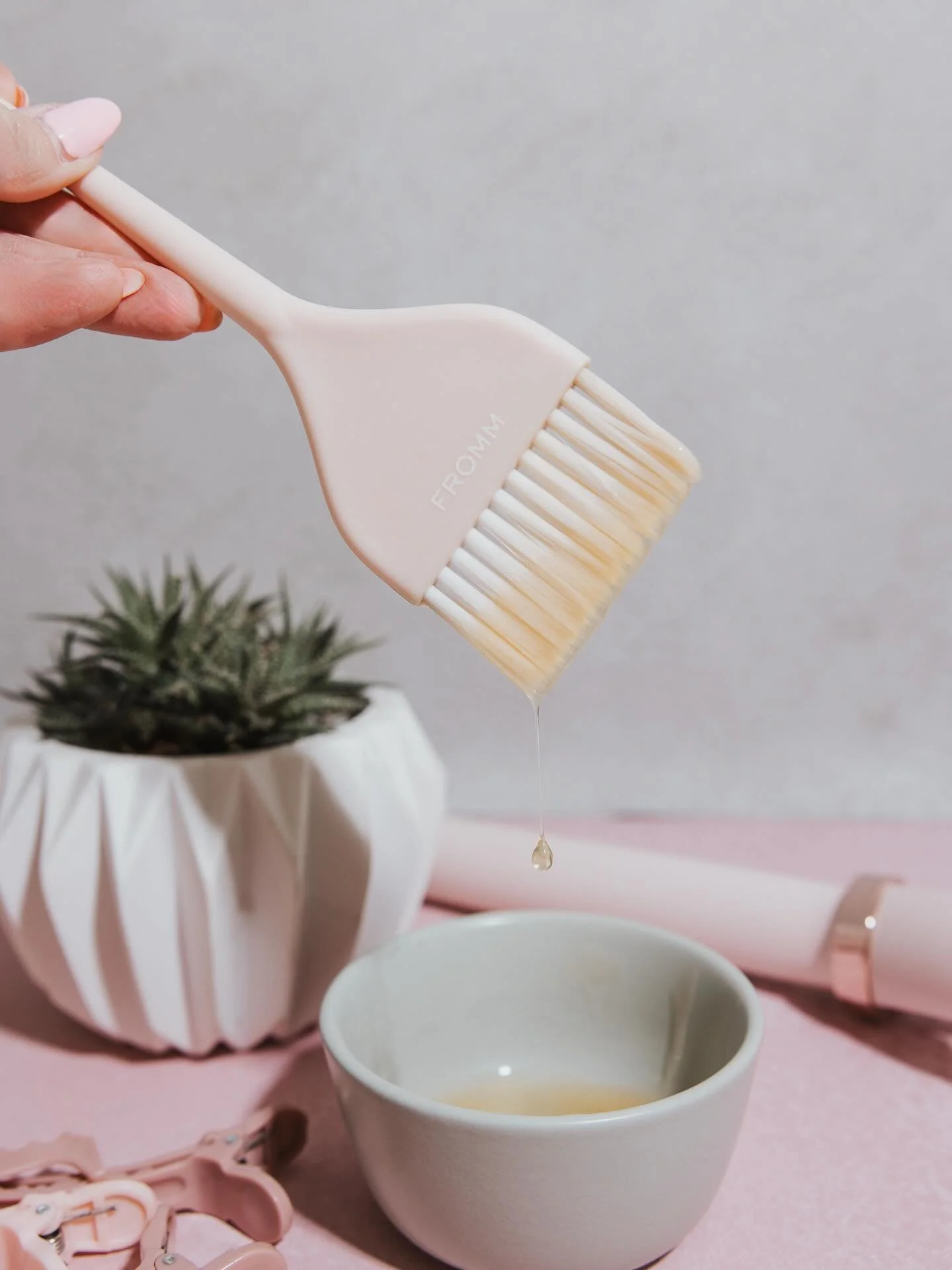 We think your hair deserves a little bit of luxury in every drop&hellip;💧

Call or text 208.895.5661 to book your next visit! ✨