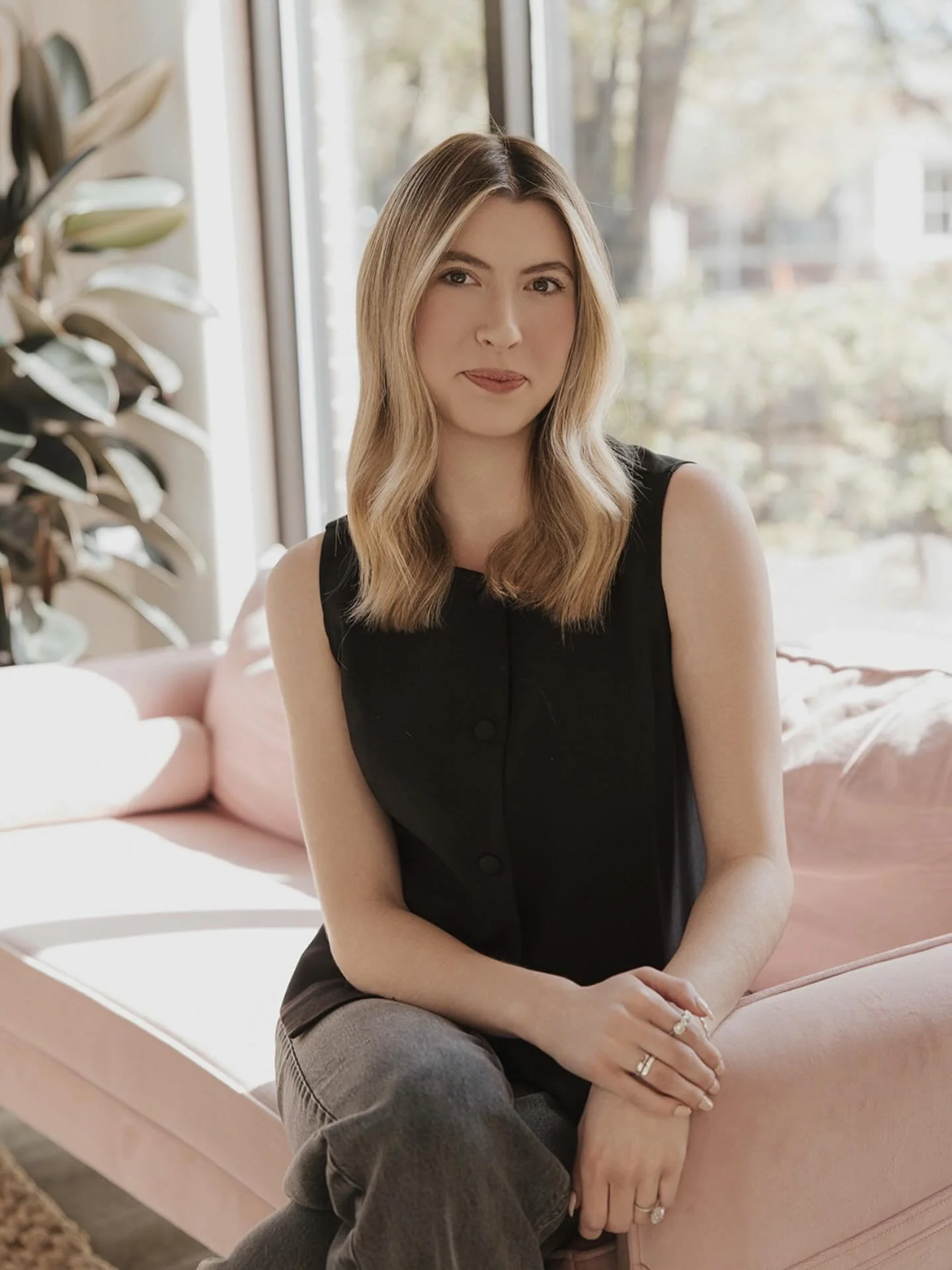 Stylist Spotlight ✨

@nicole.beautifulreaction is always helping, always caring, and bringing good energy wherever she goes! 

&bull; Nicole has been doing hair for a year and a half! She loves being able to make meaningful connections with the girls