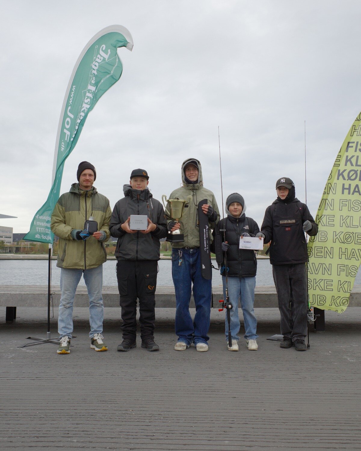 Det var T&AElig;T l&oslash;b, da &aring;rets Havnehersker titel skulle k&aring;res. 69 cm var dagens l&aelig;ngste torsk &ndash; en l&aelig;ngde der blev indrapporteret af ikke mindre end tre forskellige deltagere under konkurrencen. Og vi m&aring;tt