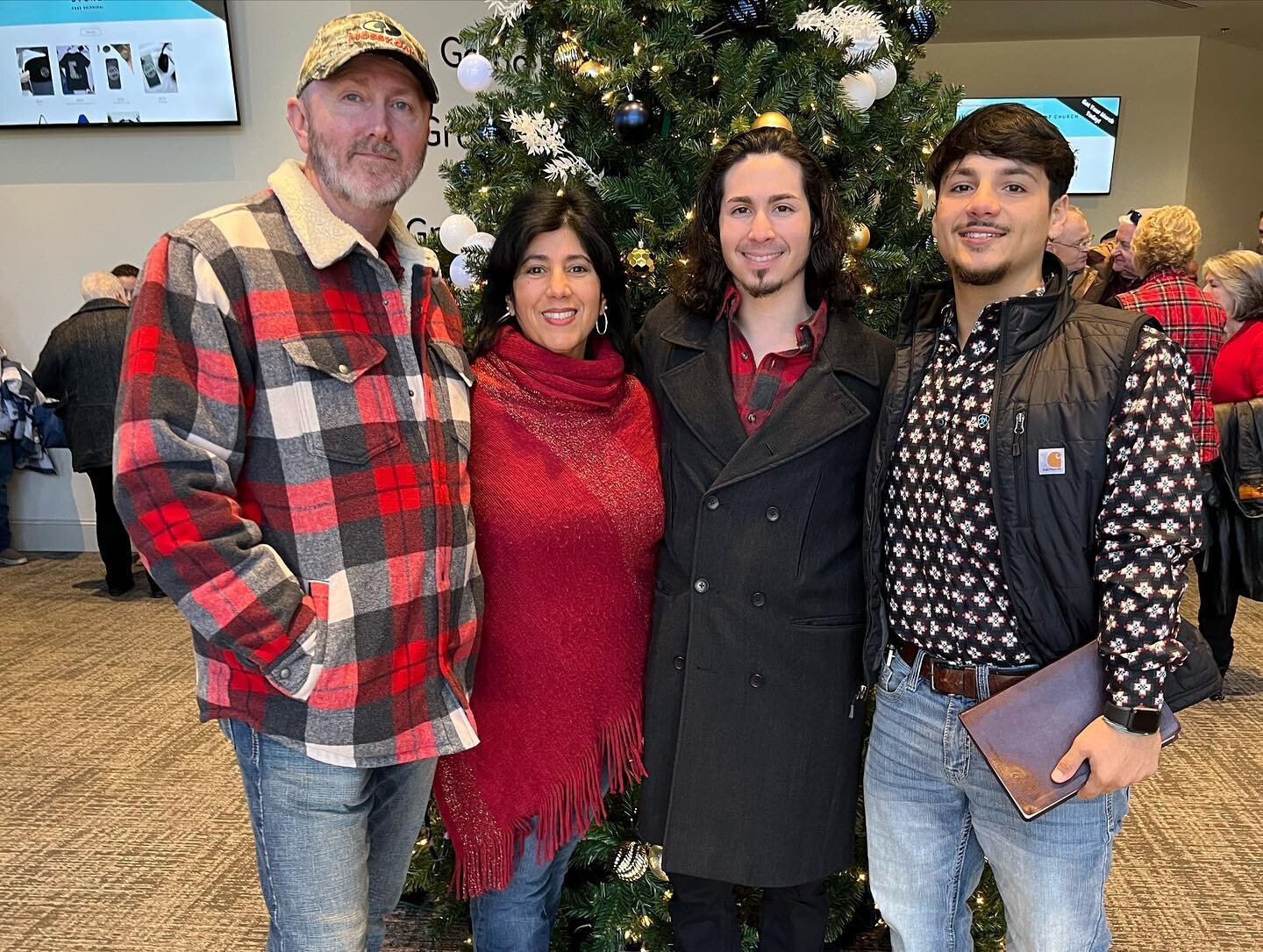 A Very Merry Christmas to all! May God bless your day with many fond memories and fun surprises! And do not forget the Reason for the Season, Jesus Christ, God&rsquo;s greatest gift to humanity! 

#merrychristmas #family #familyphotos #plaid #jesus #
