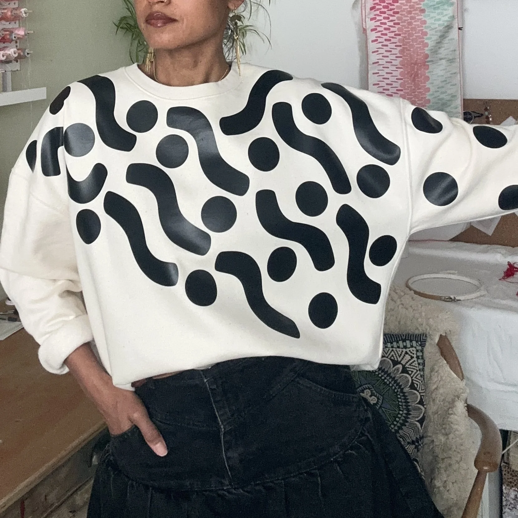 005 - Monochrome Sweatshirt - Women’s fit