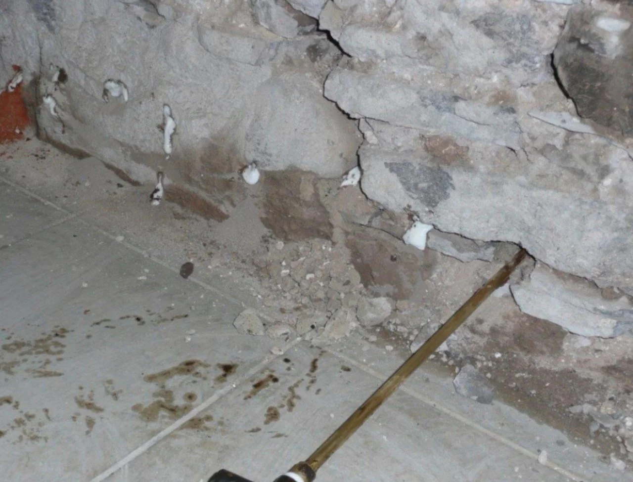 Damp Proof Course injection on stone wall in Bath