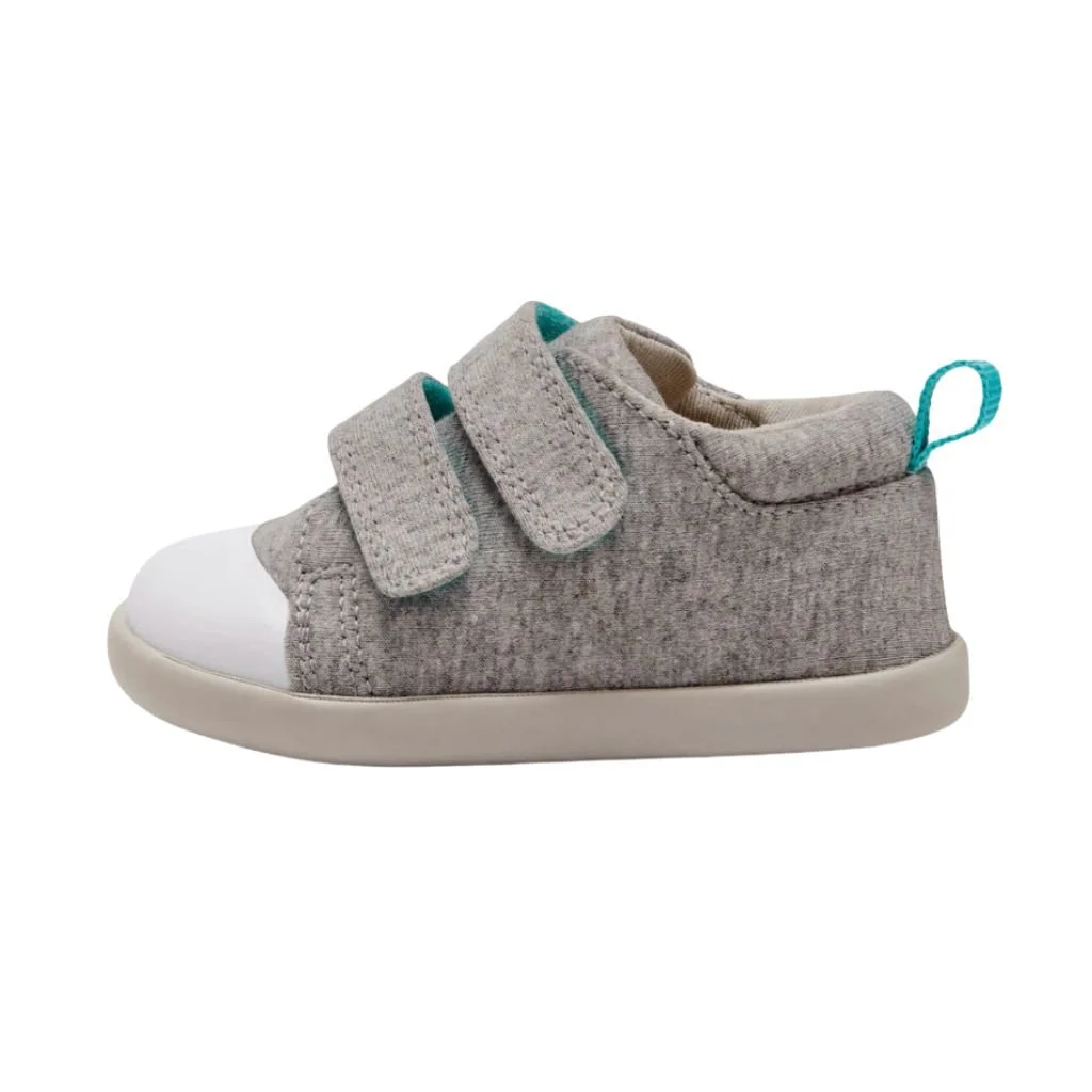 Baby's First Walking Shoes: Expert Tips from a Physical Therapist ...