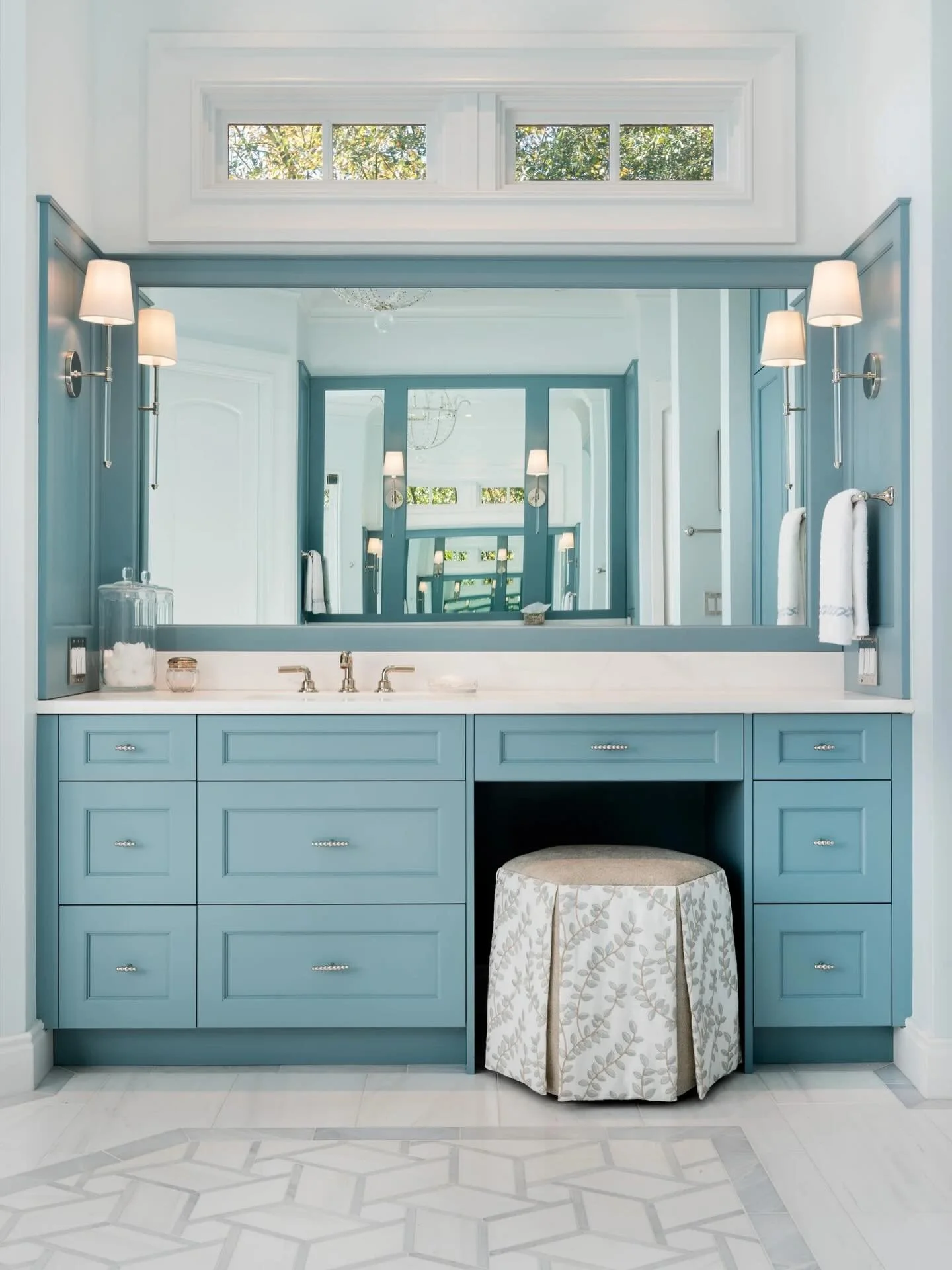 Our favorite bathroom transformation to date&hellip; swipe for the before 

Photography by @dominiquewhitephoto